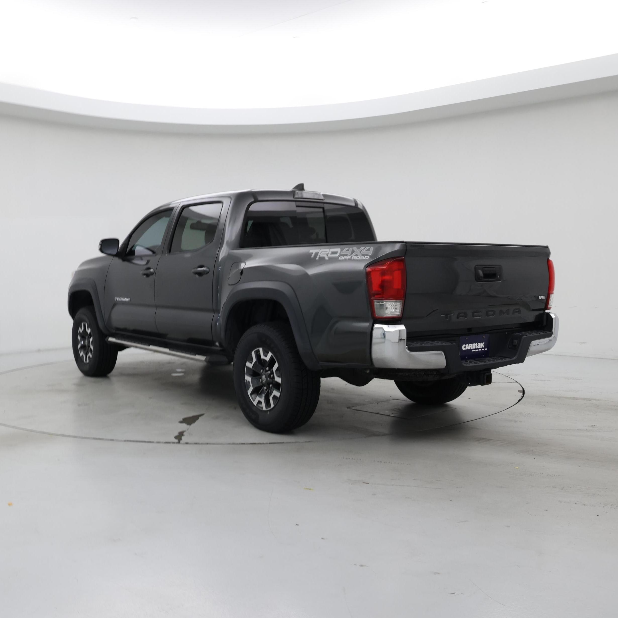 Thumbnail: 2017 Toyota Tacoma - 2