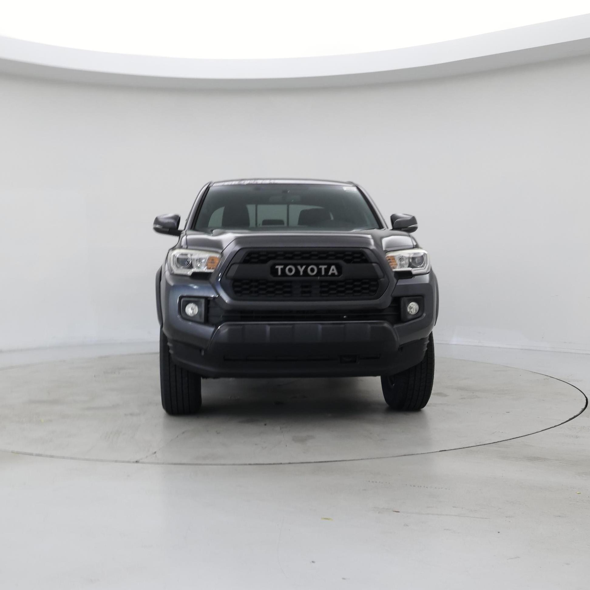 Thumbnail: 2017 Toyota Tacoma - 5