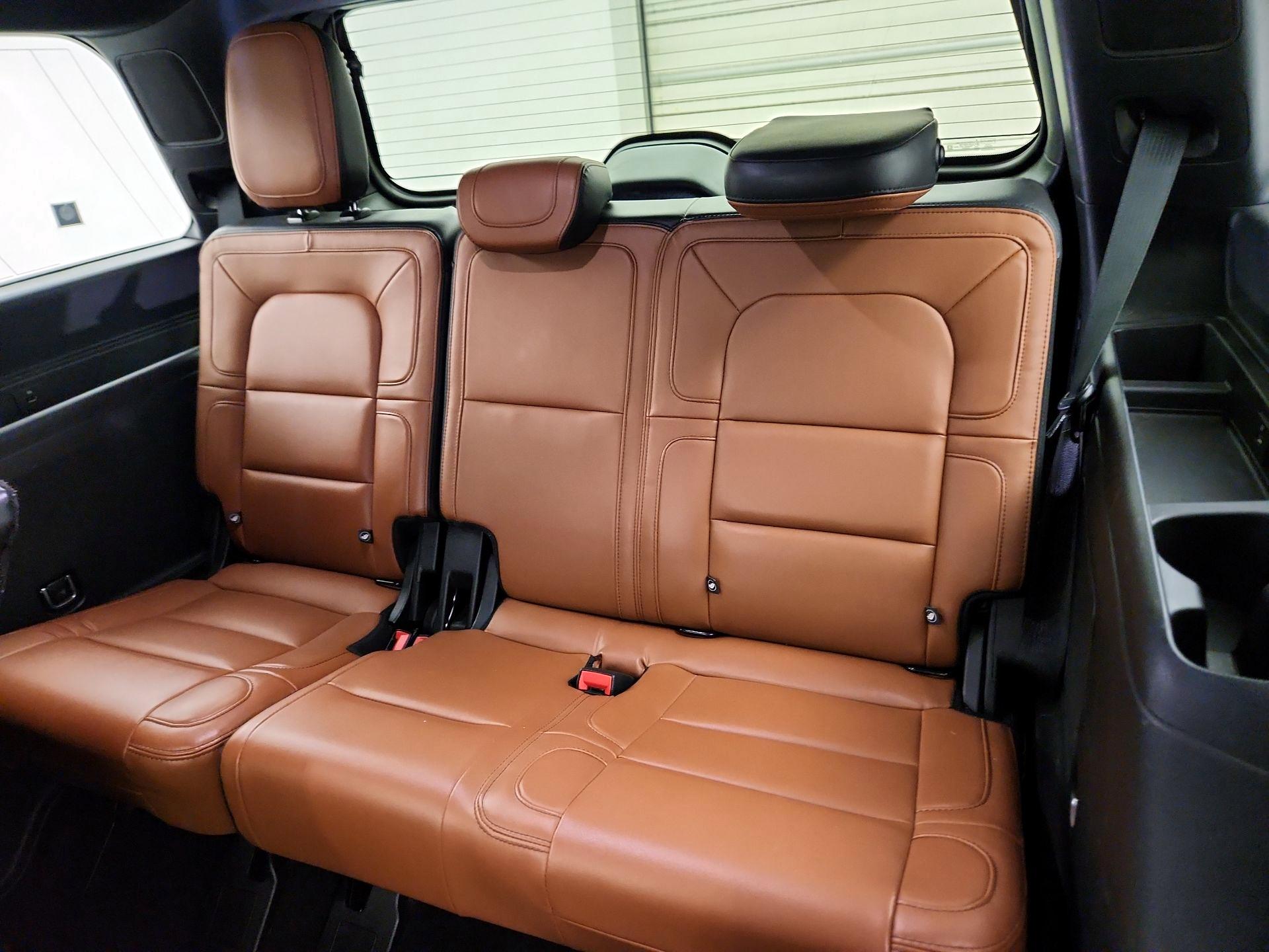 Thumbnail: 2021 Lincoln Navigator - 20
