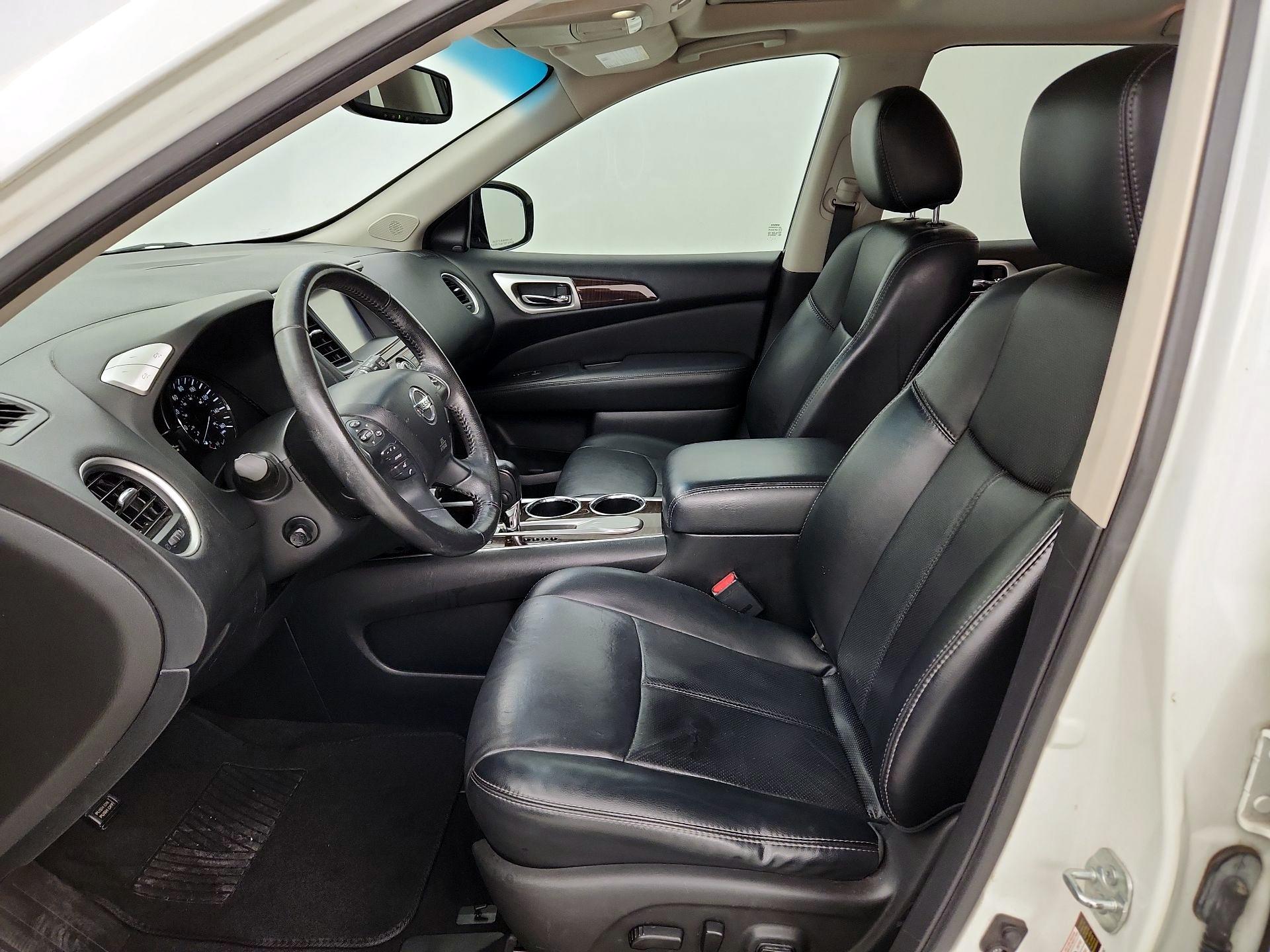Thumbnail: 2015 Nissan Pathfinder - 11
