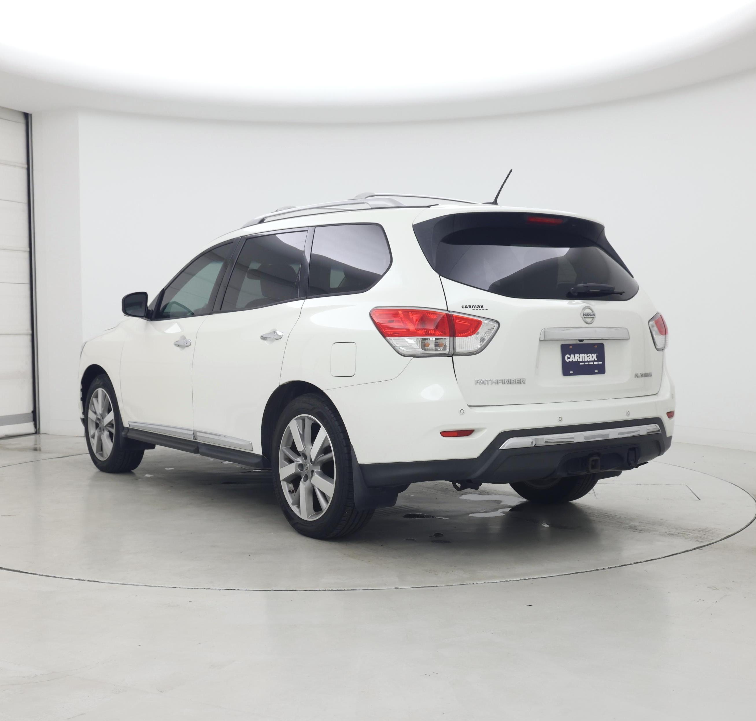 Thumbnail: 2015 Nissan Pathfinder - 2
