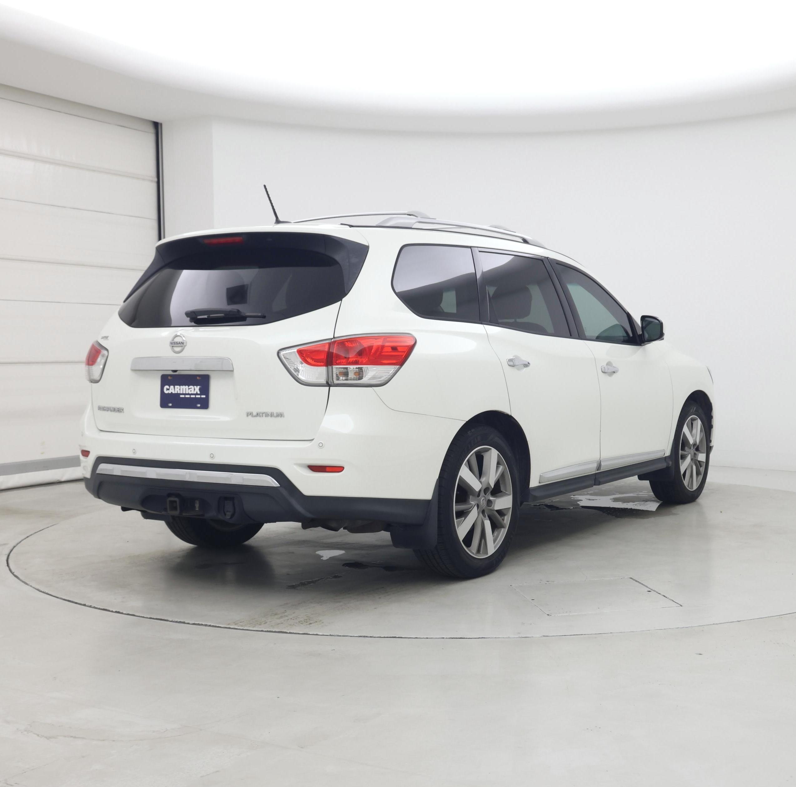 Thumbnail: 2015 Nissan Pathfinder - 8