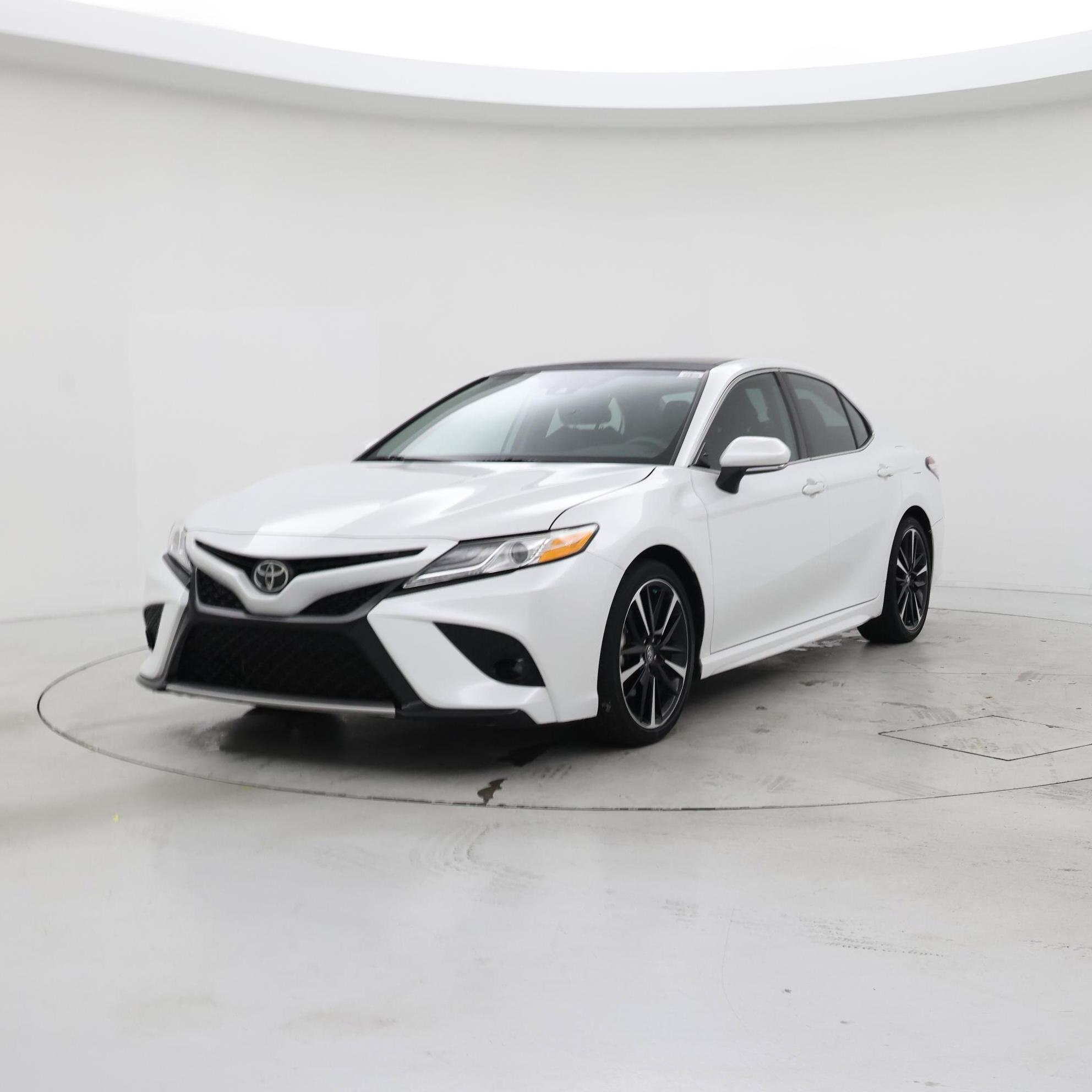 Thumbnail: 2020 Toyota Camry - 4