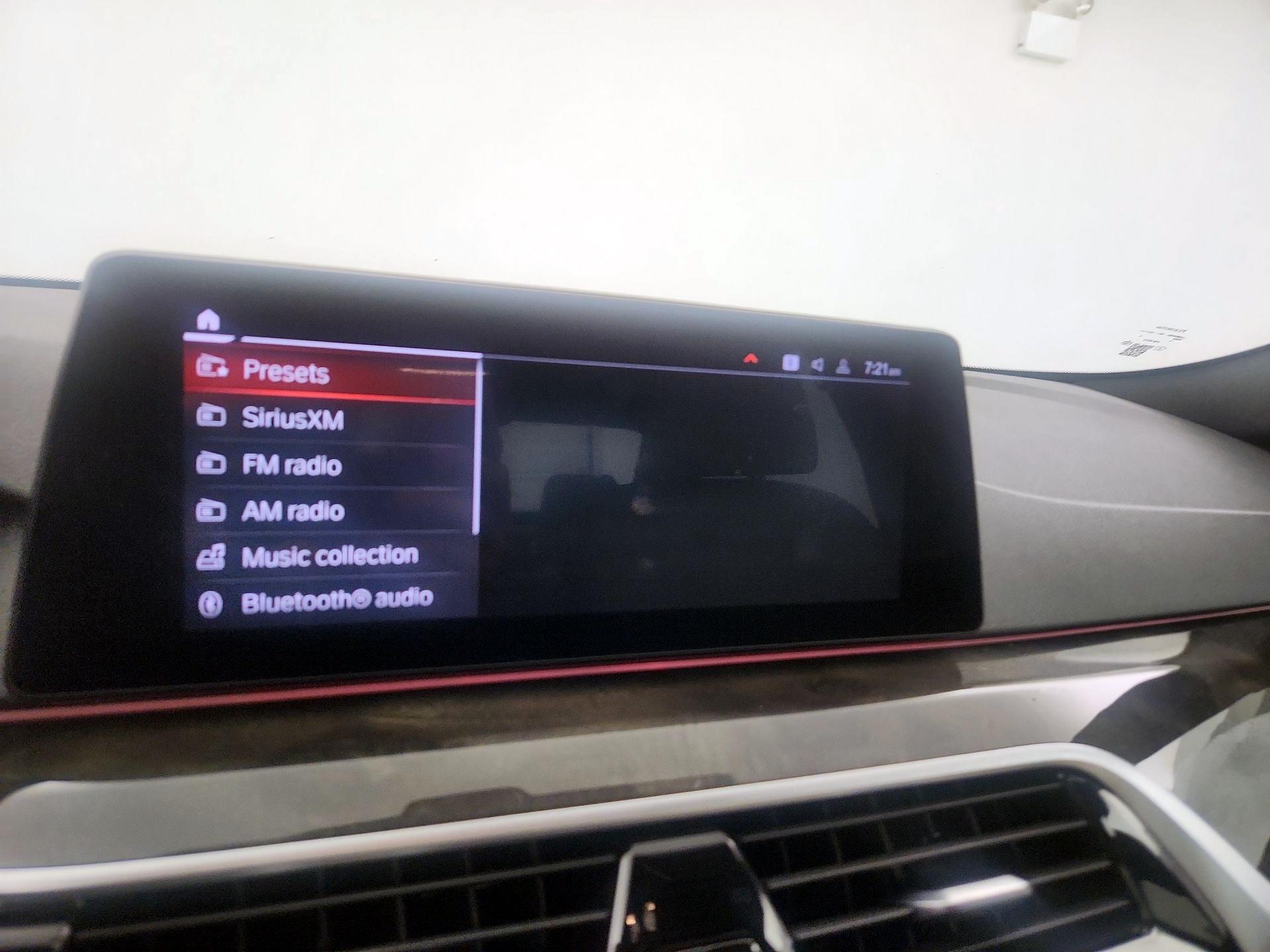 Thumbnail: 2020 BMW 5 Series - 16