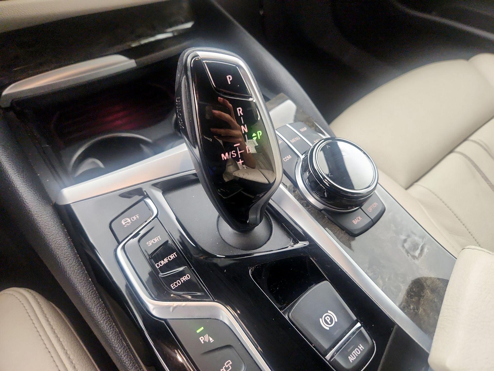 Thumbnail: 2020 BMW 5 Series - 18