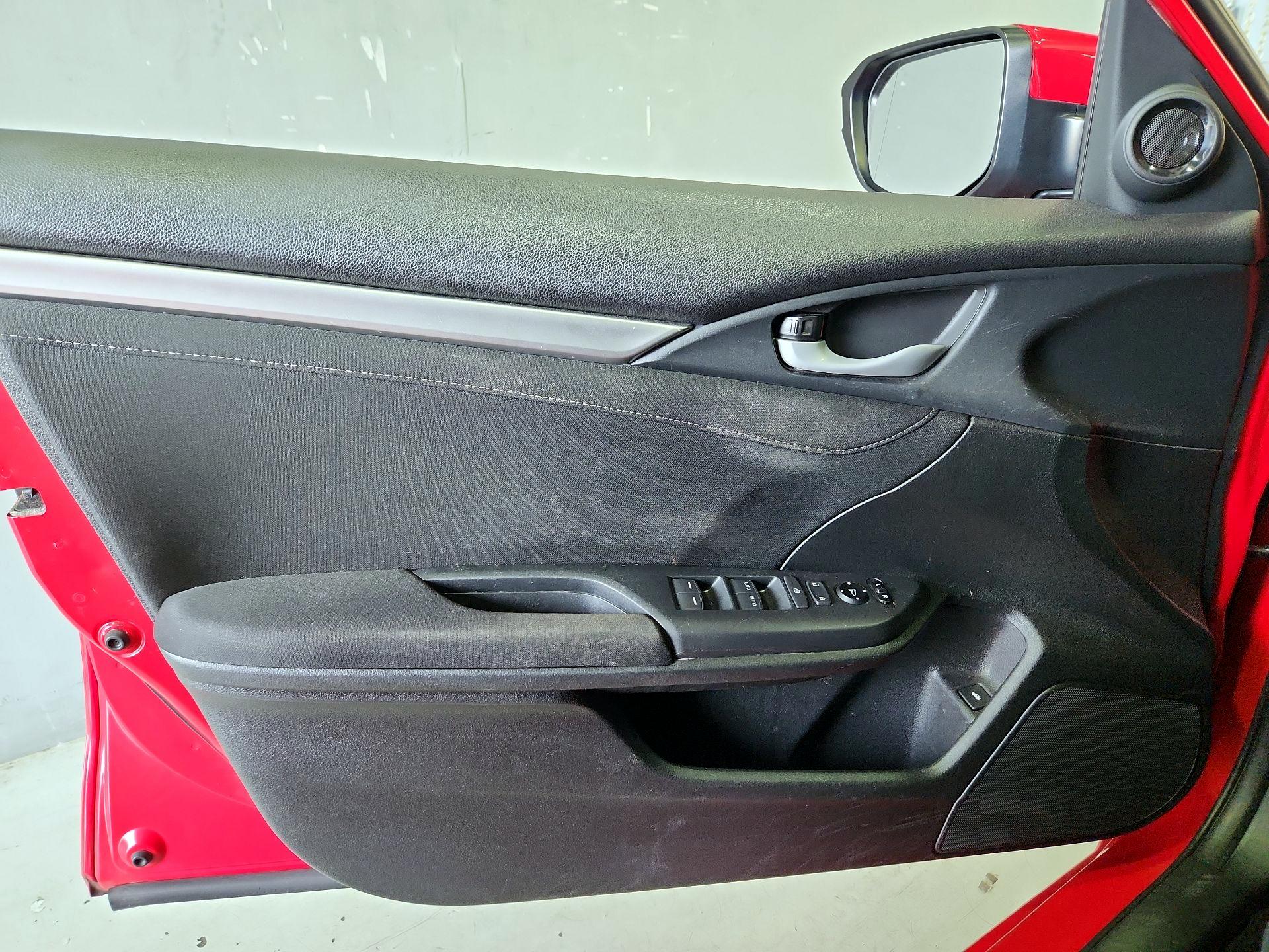 Thumbnail: 2016 Honda Civic - 12