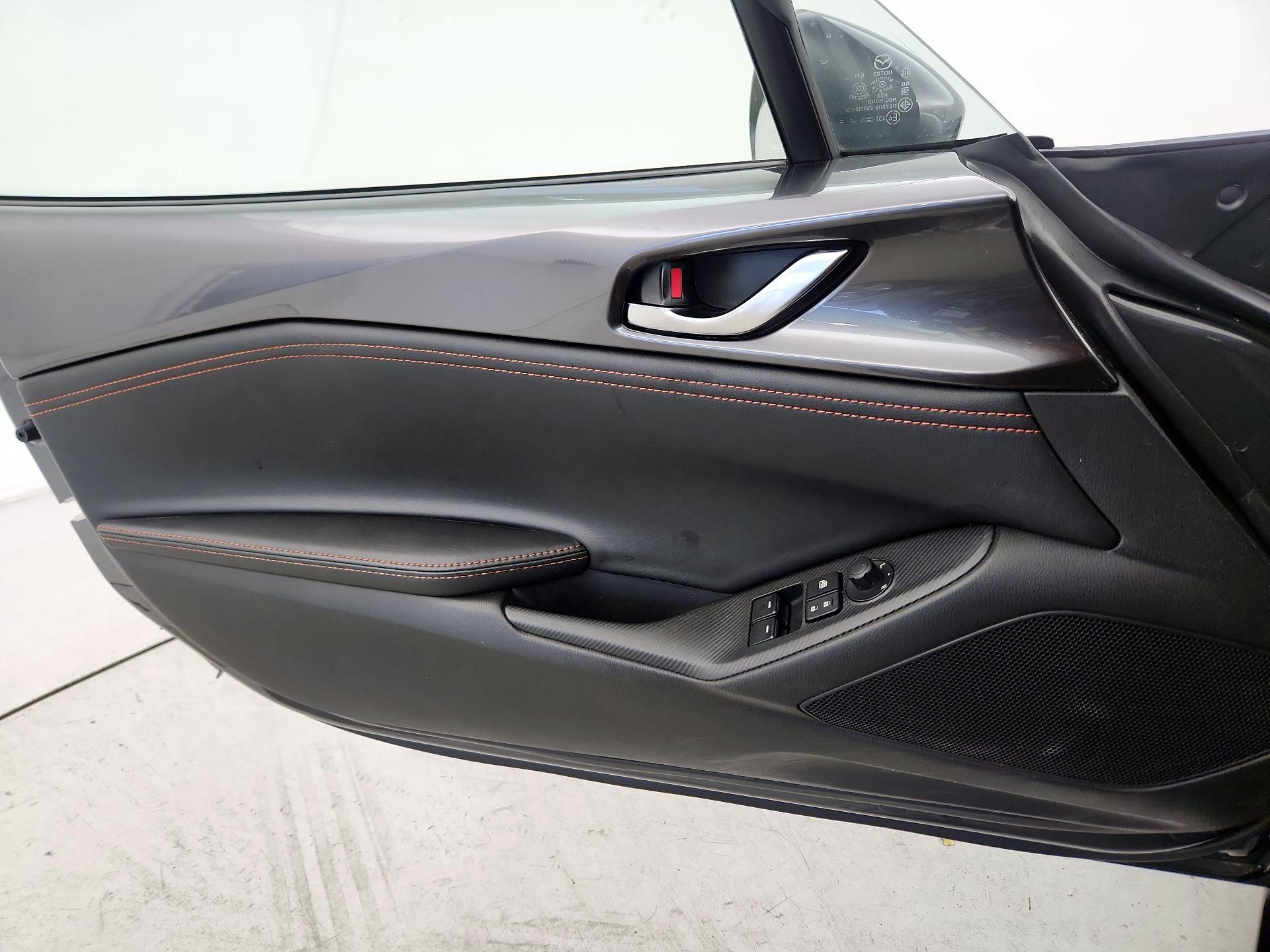 Thumbnail: 2022 Mazda MX-5 Miata - 10