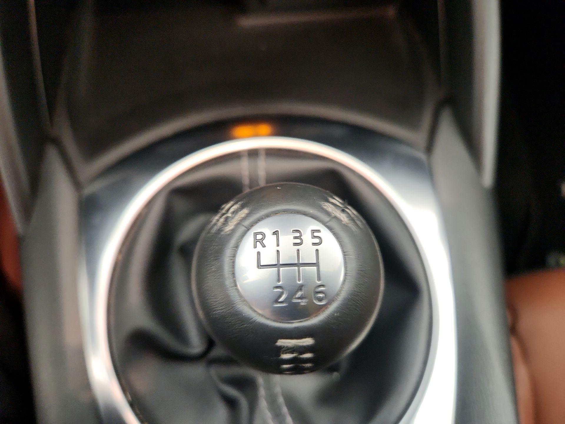 Thumbnail: 2022 Mazda MX-5 Miata - 14