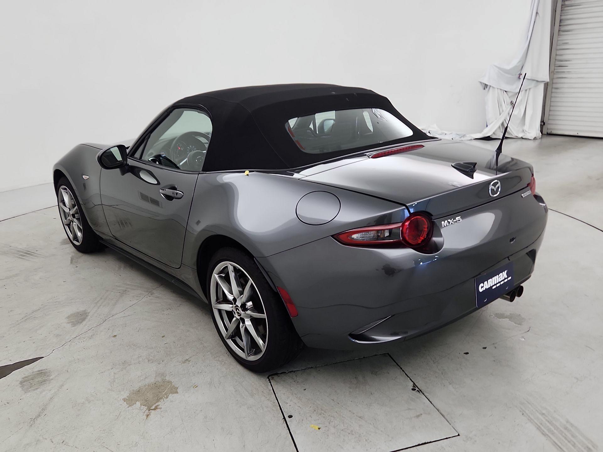 Thumbnail: 2022 Mazda MX-5 Miata - 7