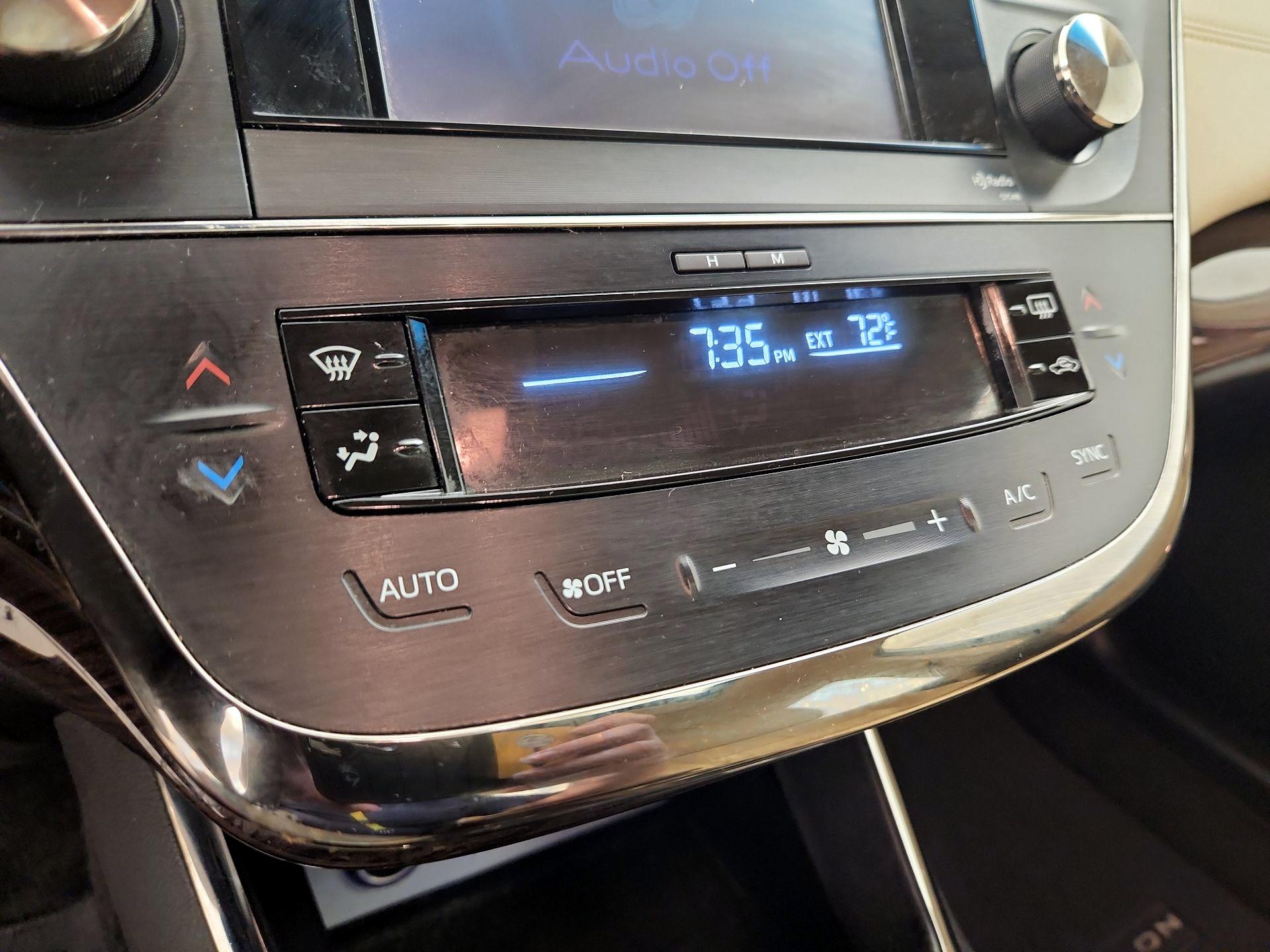 Thumbnail: 2014 Toyota Avalon - 17