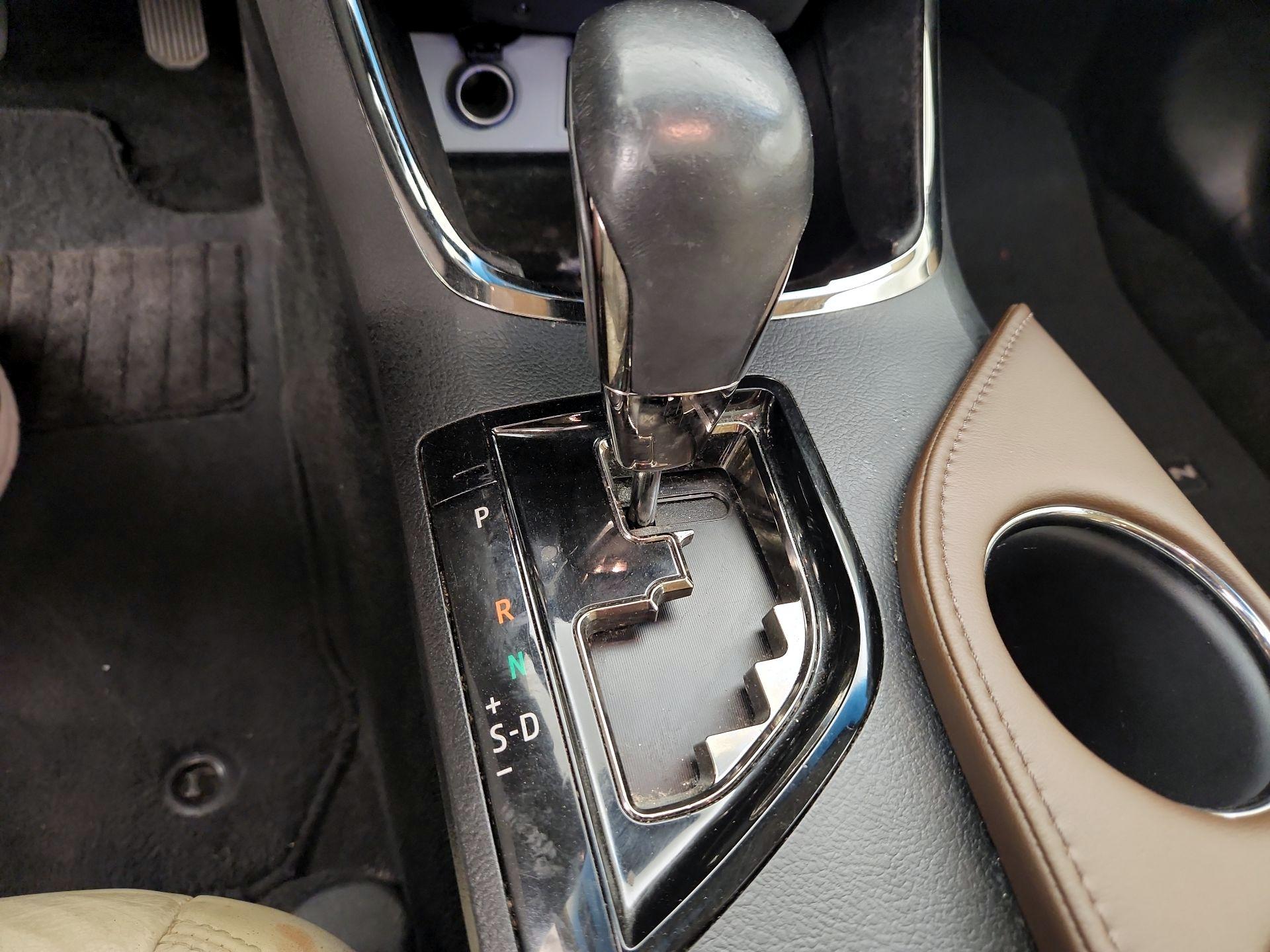 Thumbnail: 2014 Toyota Avalon - 18