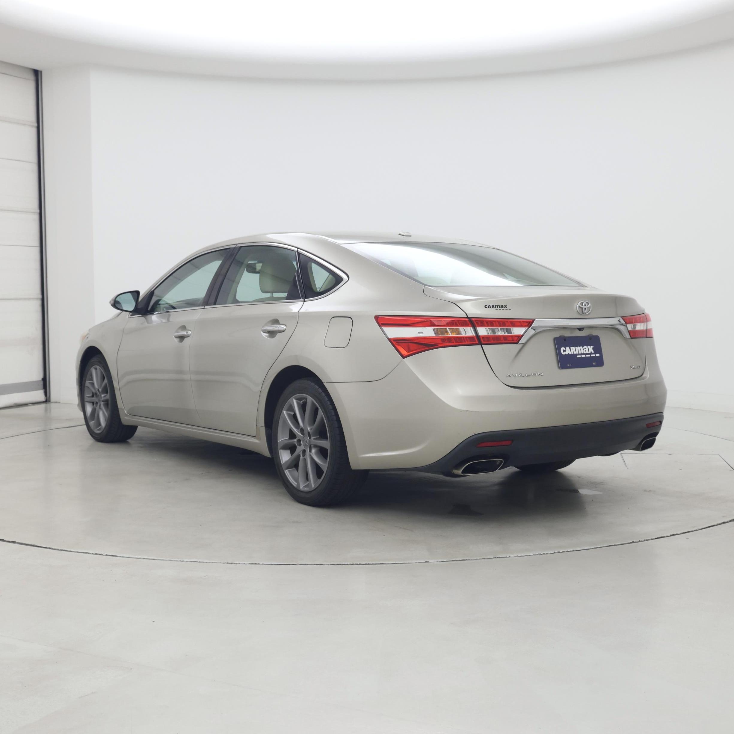 Thumbnail: 2014 Toyota Avalon - 2