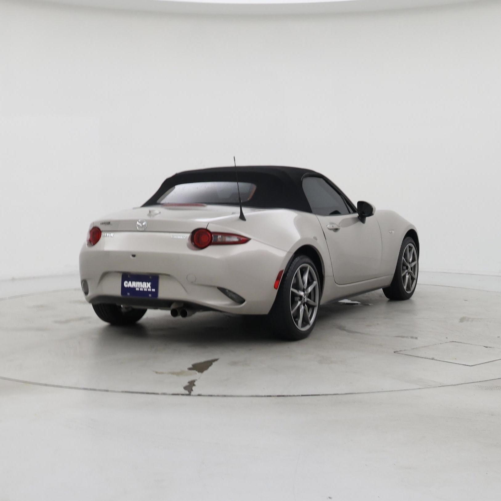 Thumbnail: 2023 Mazda MX-5 Miata - 8