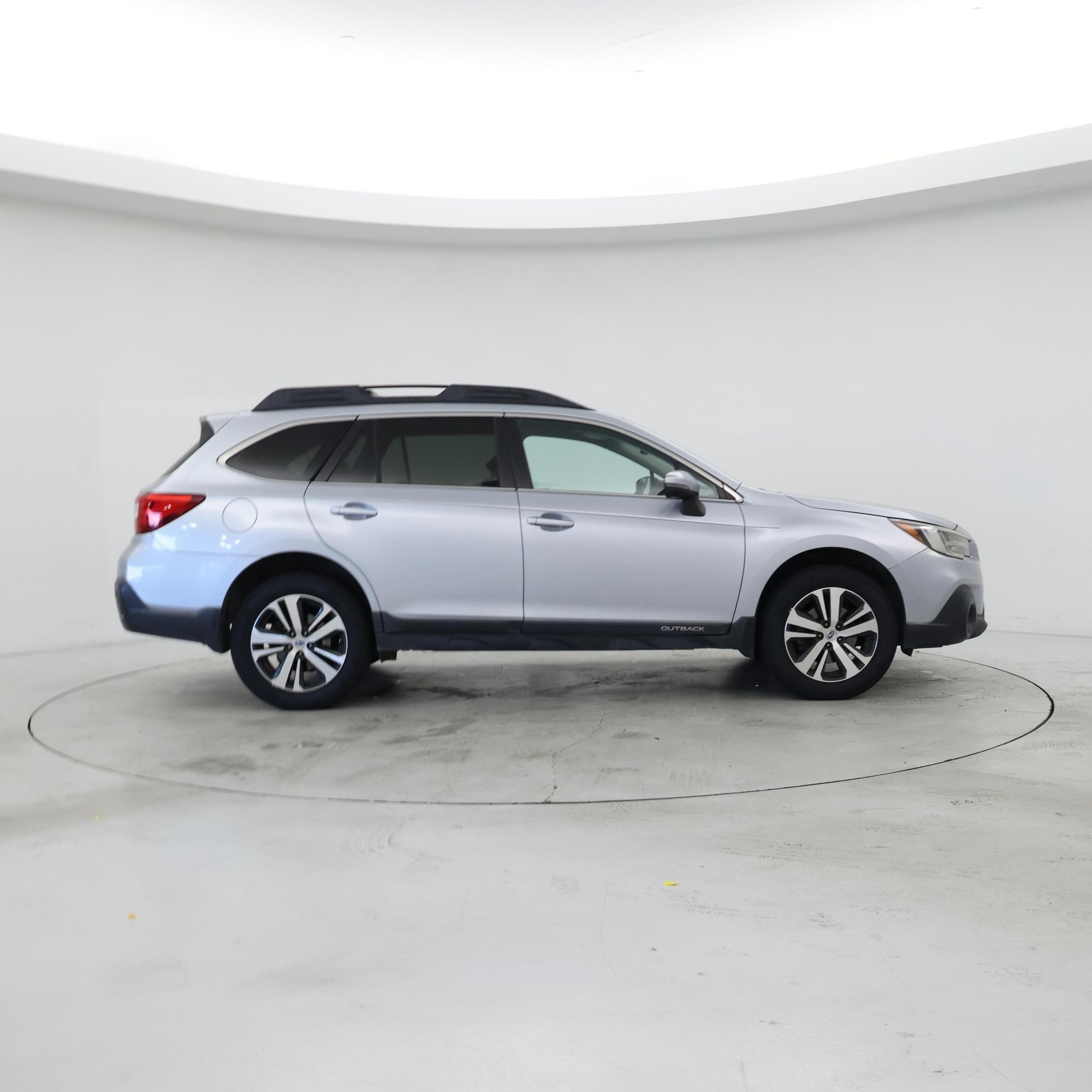 Thumbnail: 2018 Subaru Outback - 7
