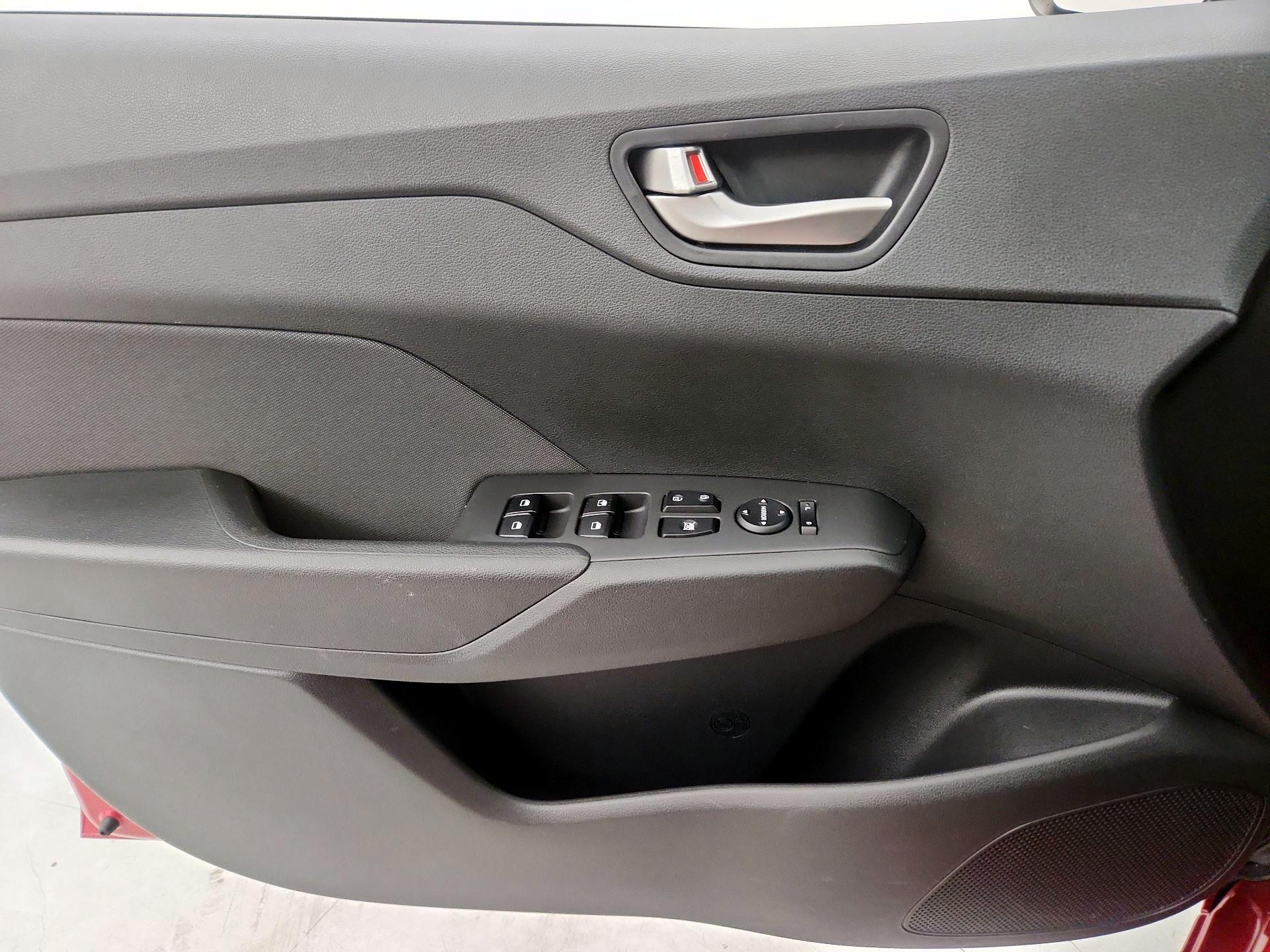 Thumbnail: 2018 Hyundai Accent - 12