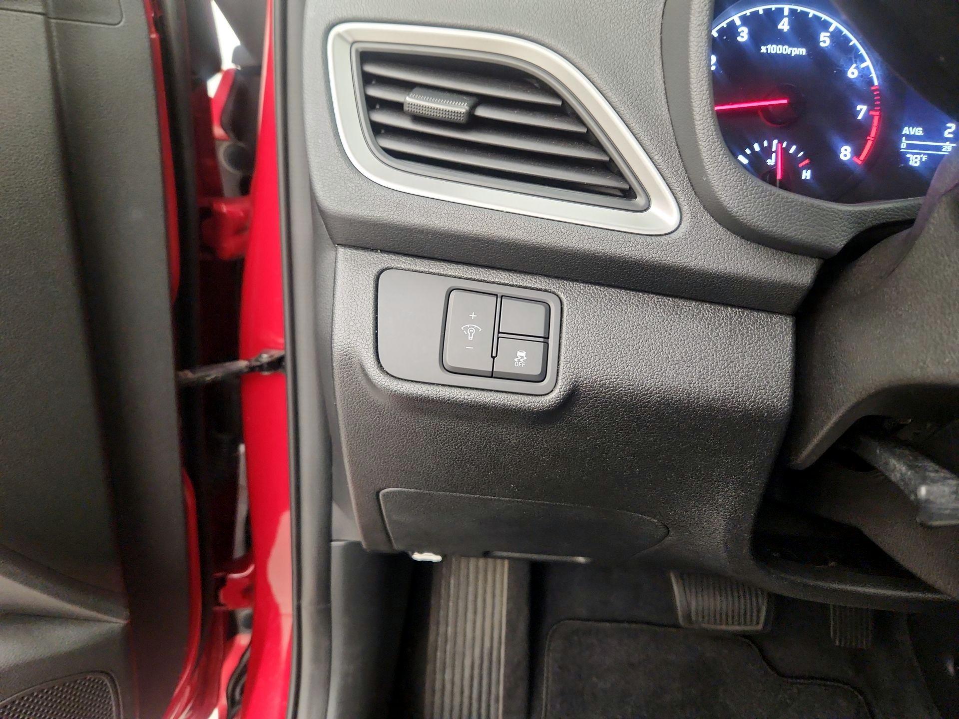 Thumbnail: 2018 Hyundai Accent - 13