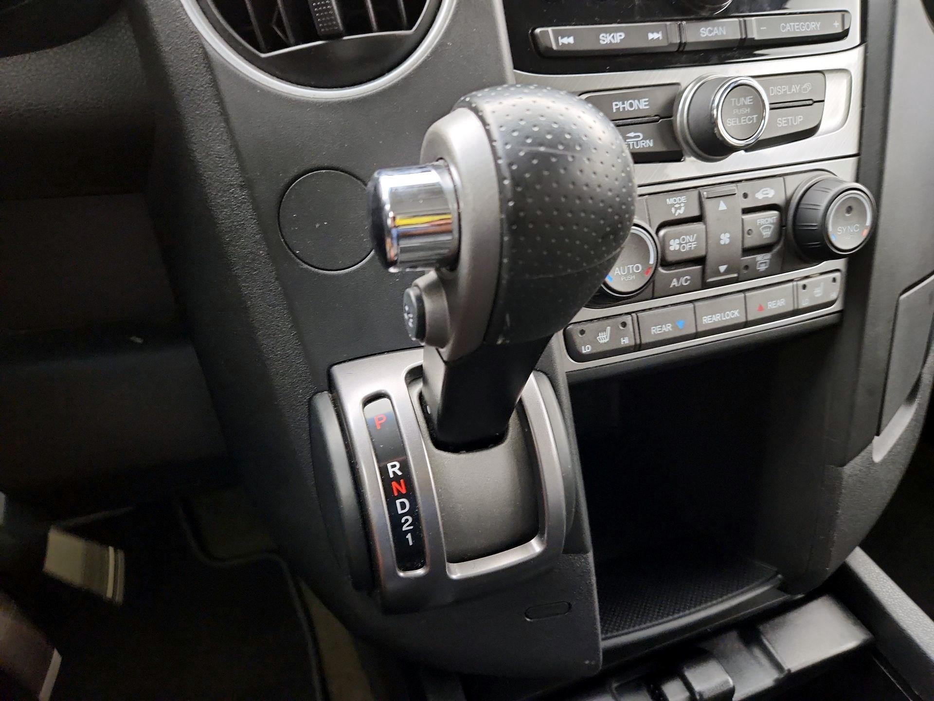 Thumbnail: 2015 Honda Pilot - 16