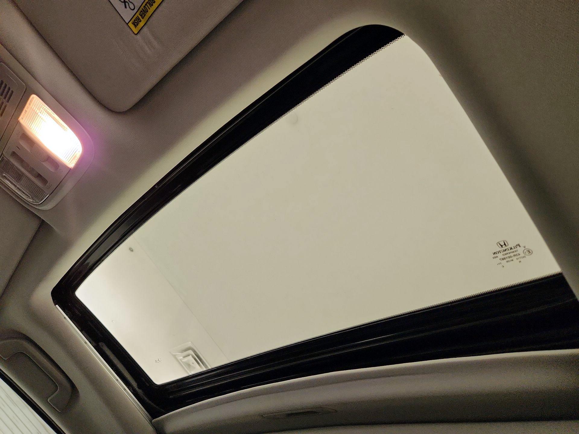 Thumbnail: 2015 Honda Pilot - 17