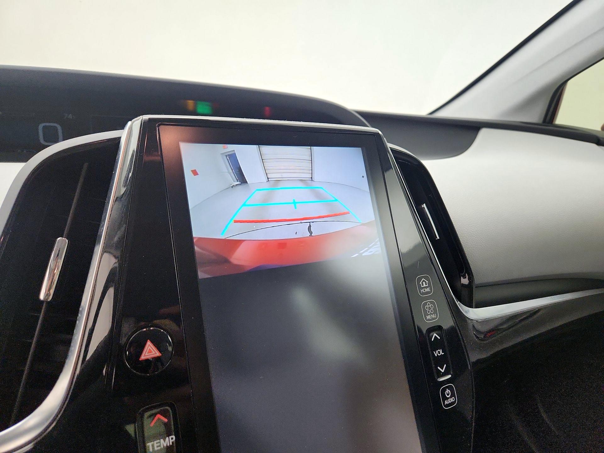 Thumbnail: 2020 Toyota Prius - 15