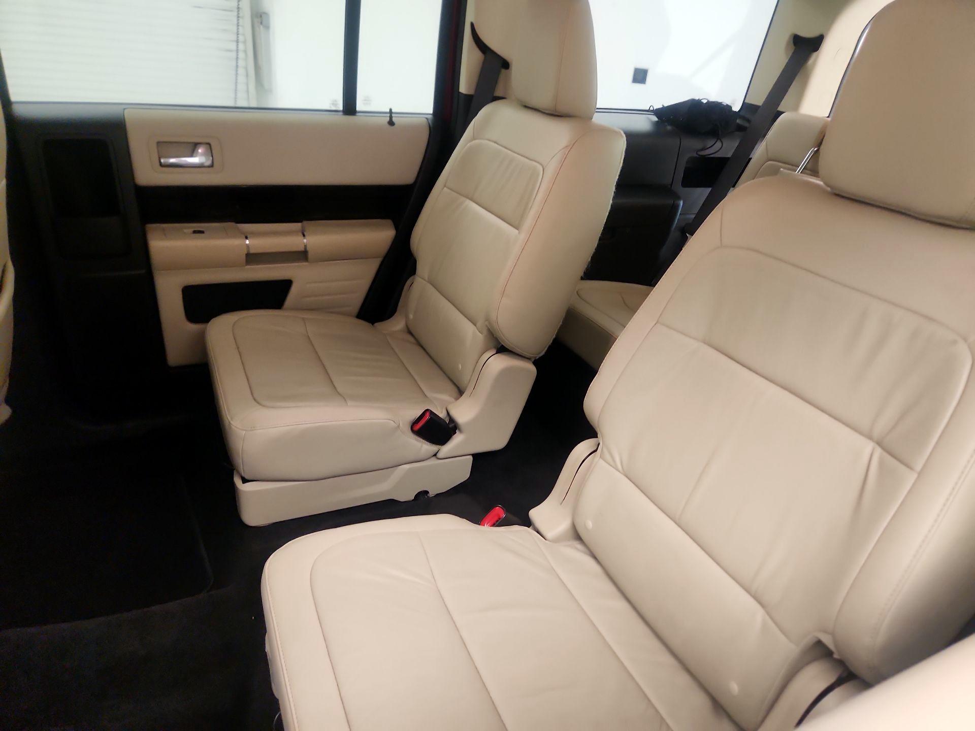 Thumbnail: 2014 Ford Flex - 19