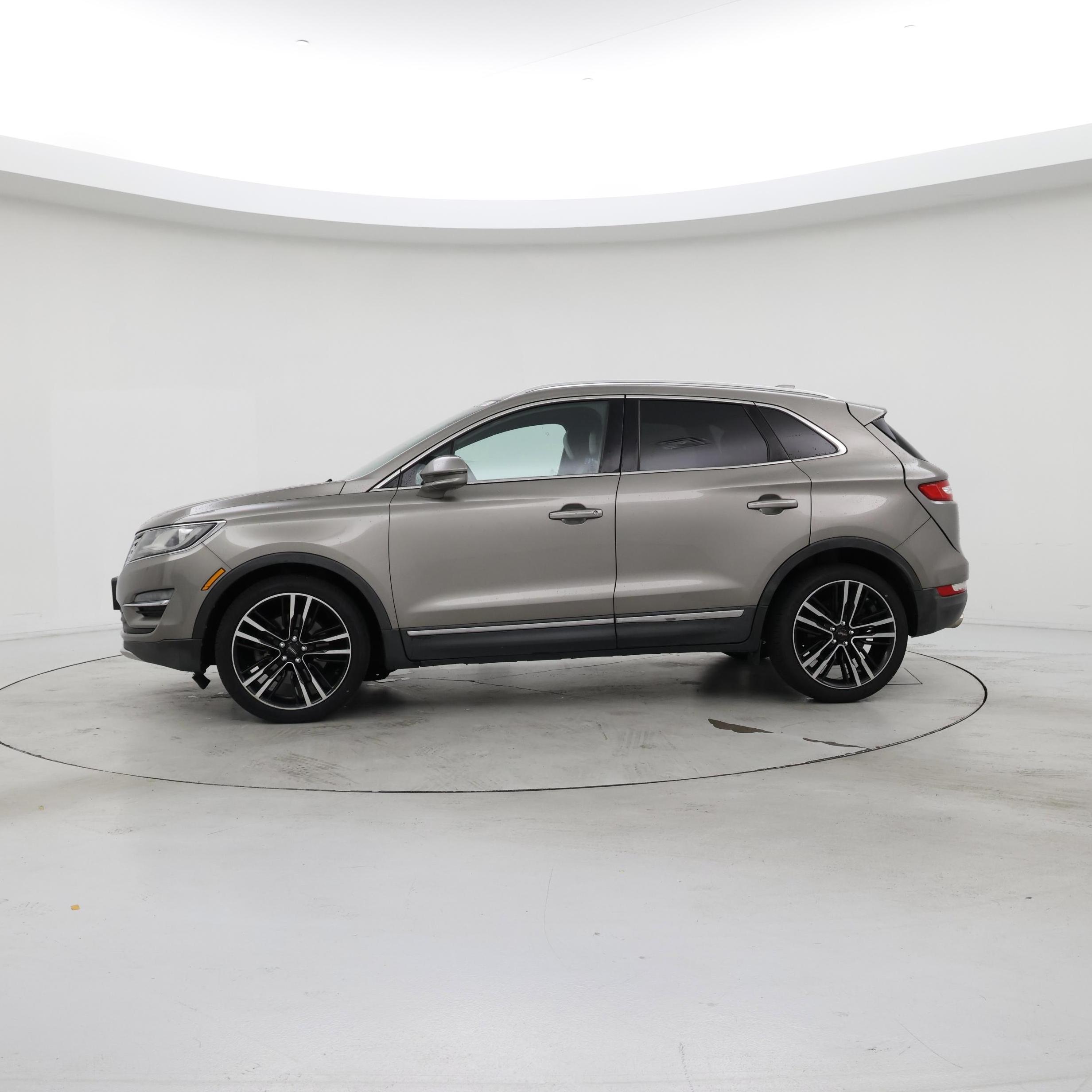 Thumbnail: 2017 Lincoln MKC - 3