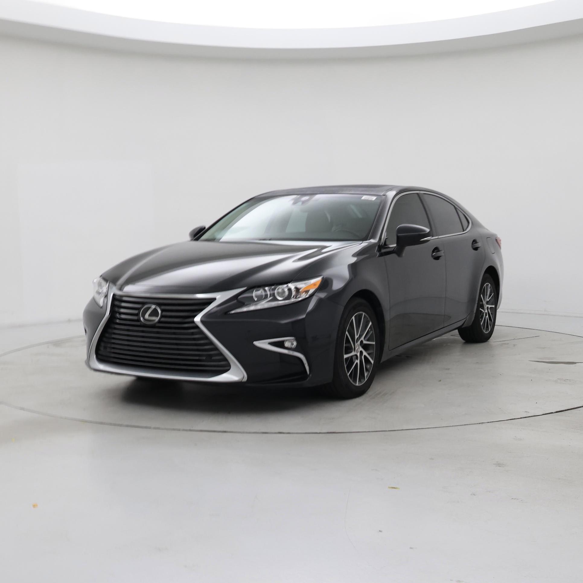 Thumbnail: 2018 Lexus ES - 4
