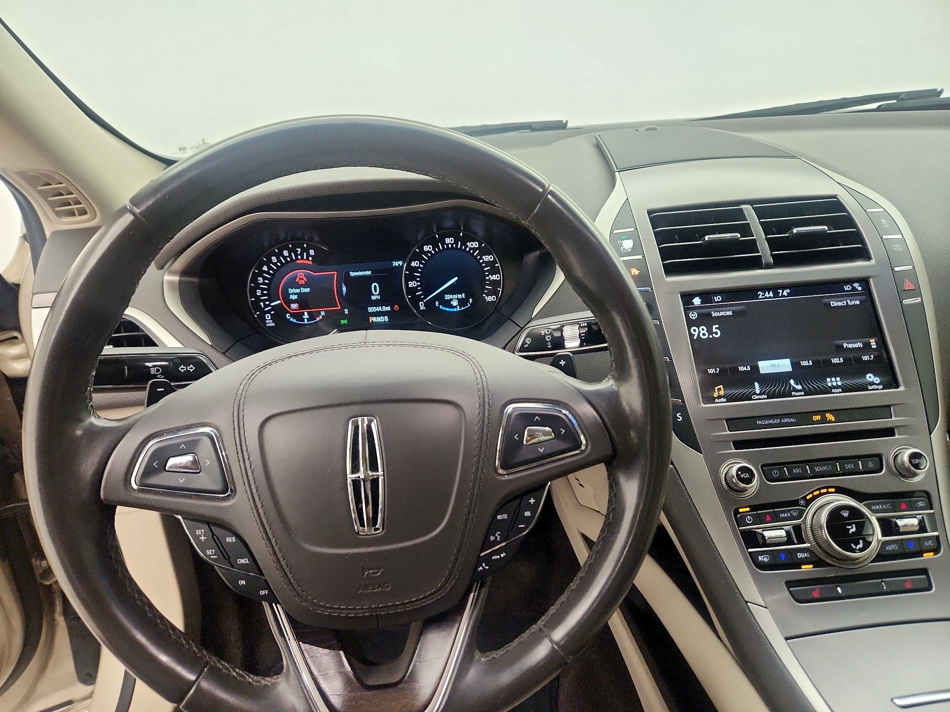 Thumbnail: 2017 Lincoln MKZ - 9