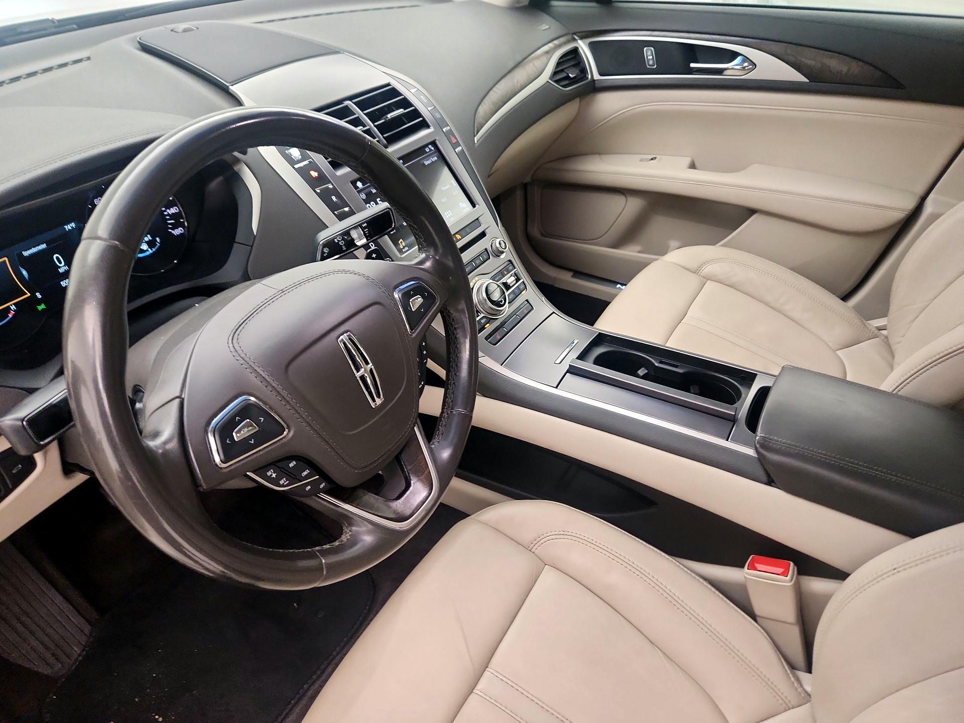Thumbnail: 2017 Lincoln MKZ - 11
