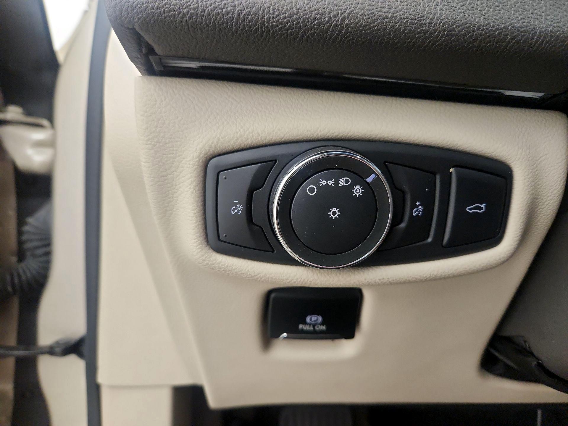 Thumbnail: 2017 Lincoln MKZ - 13