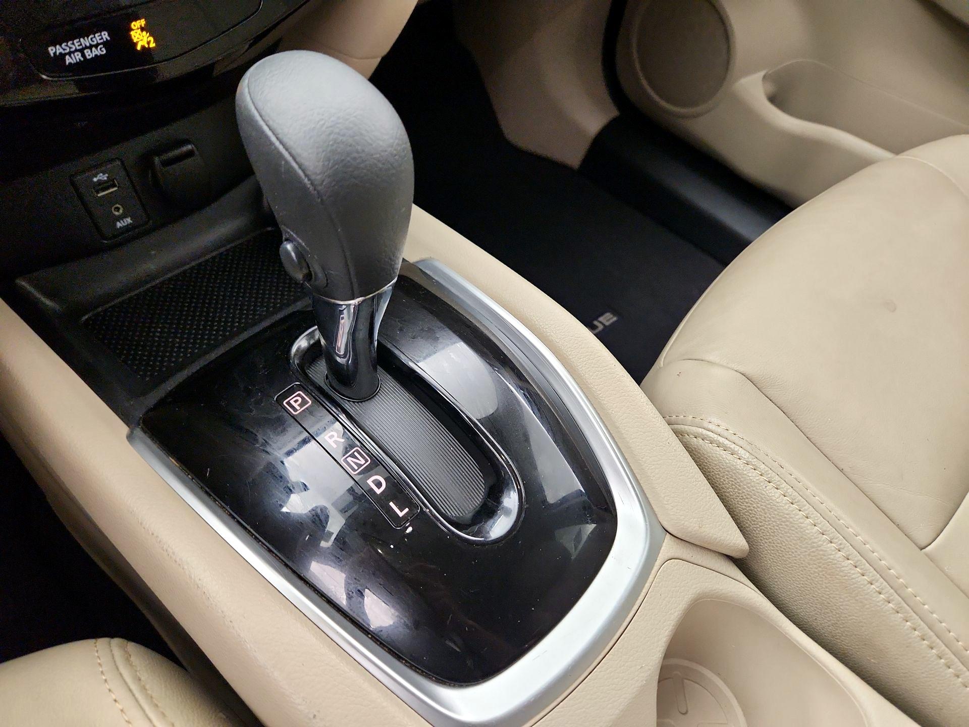 Thumbnail: 2016 Nissan Rogue - 17