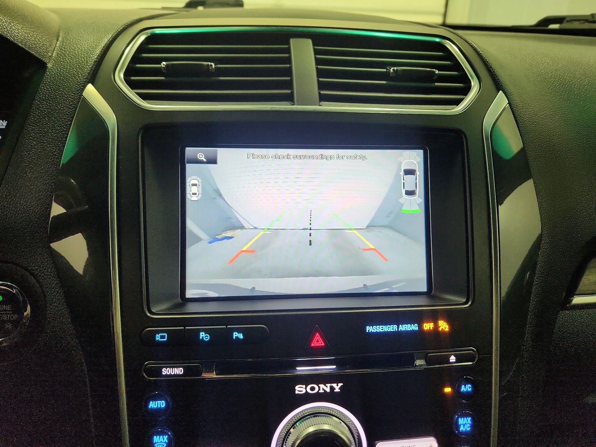 Thumbnail: 2016 Ford Explorer - 14