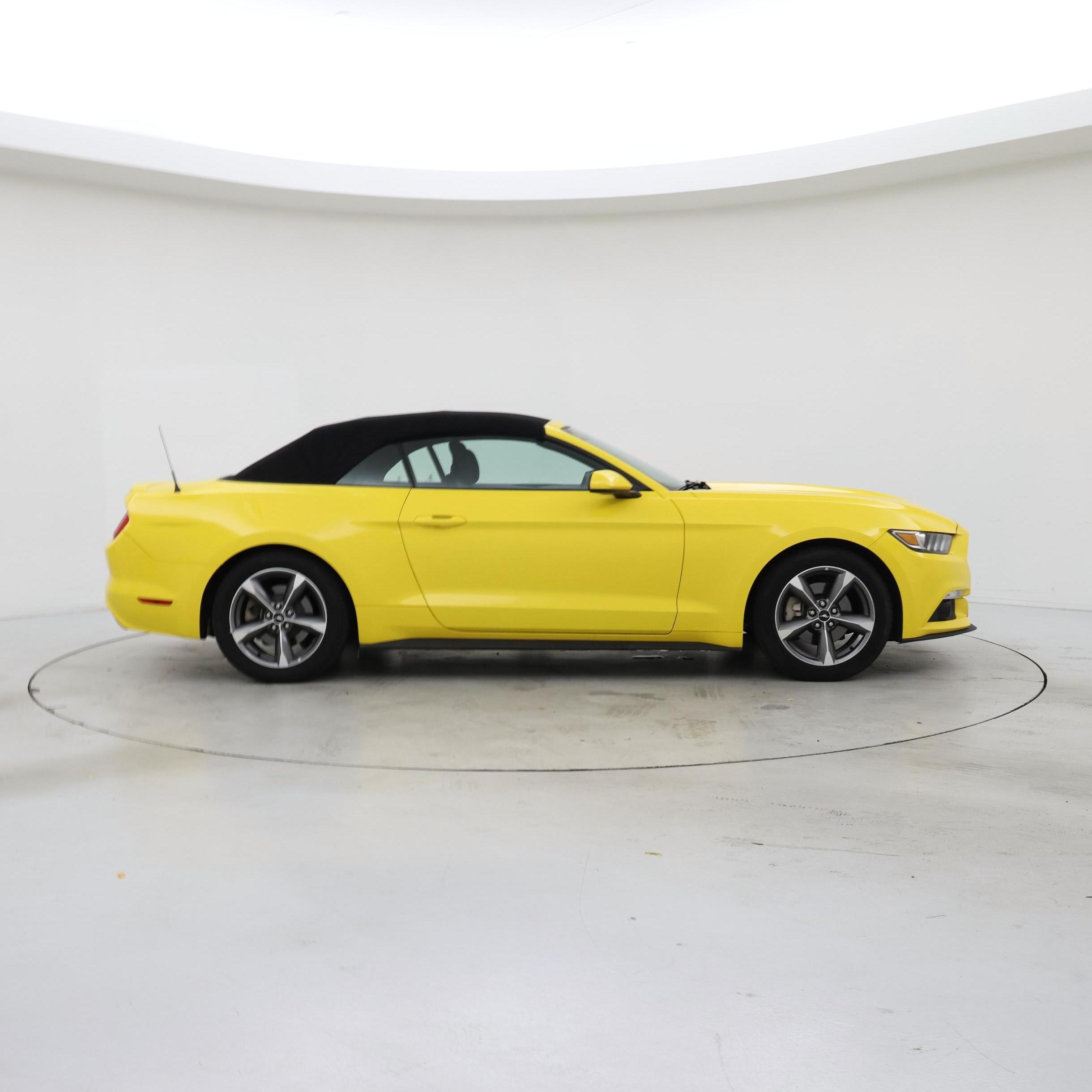 Thumbnail: 2016 Ford Mustang - 7