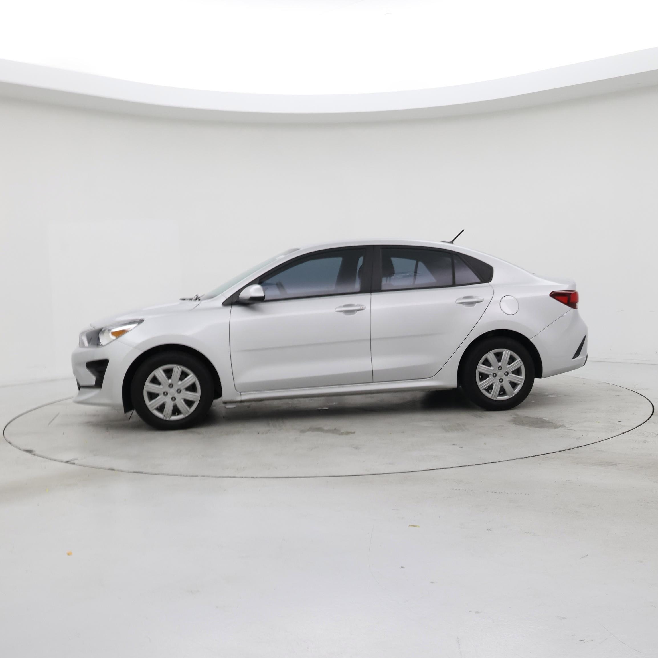 Thumbnail: 2023 Kia Rio - 3