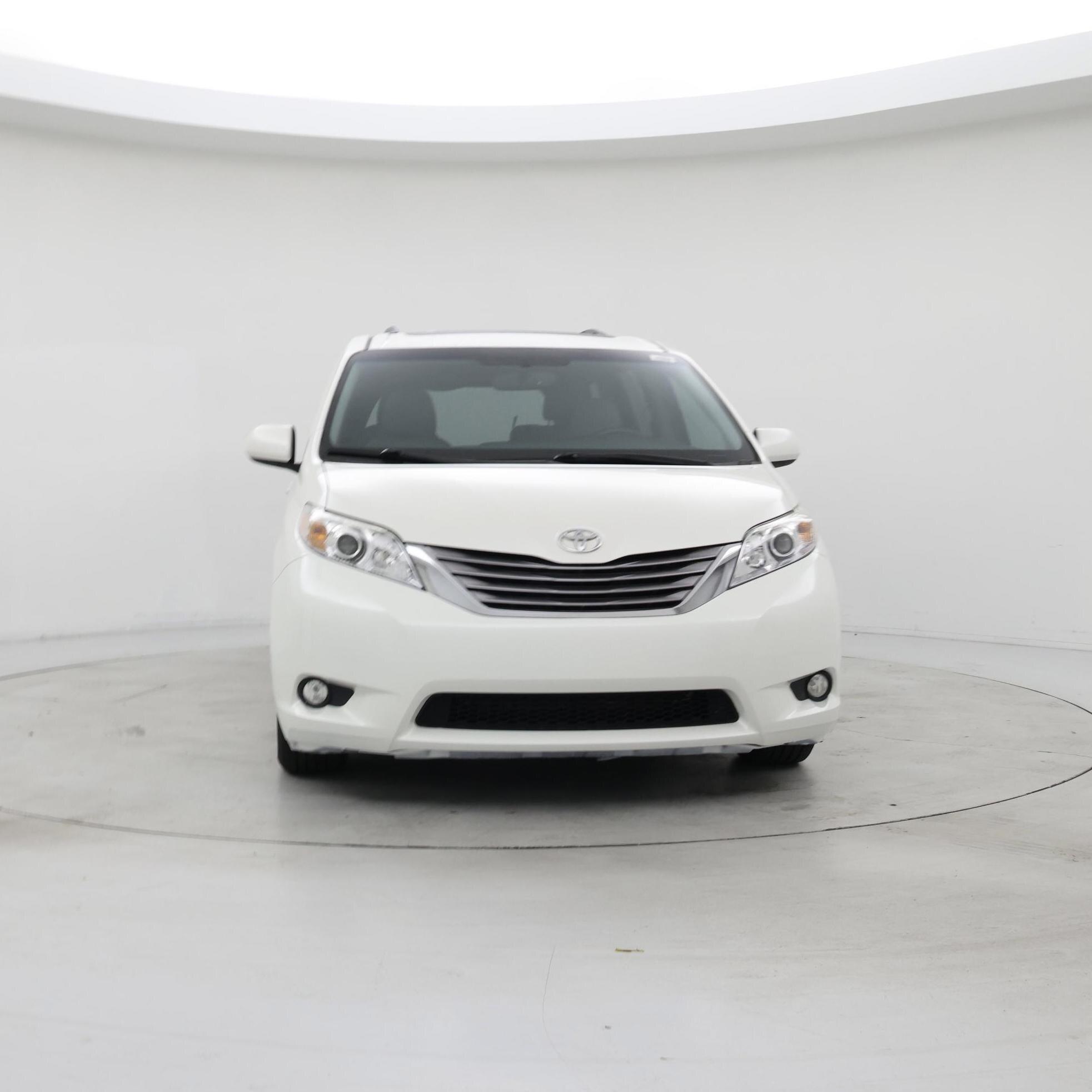 Thumbnail: 2017 Toyota Sienna - 5