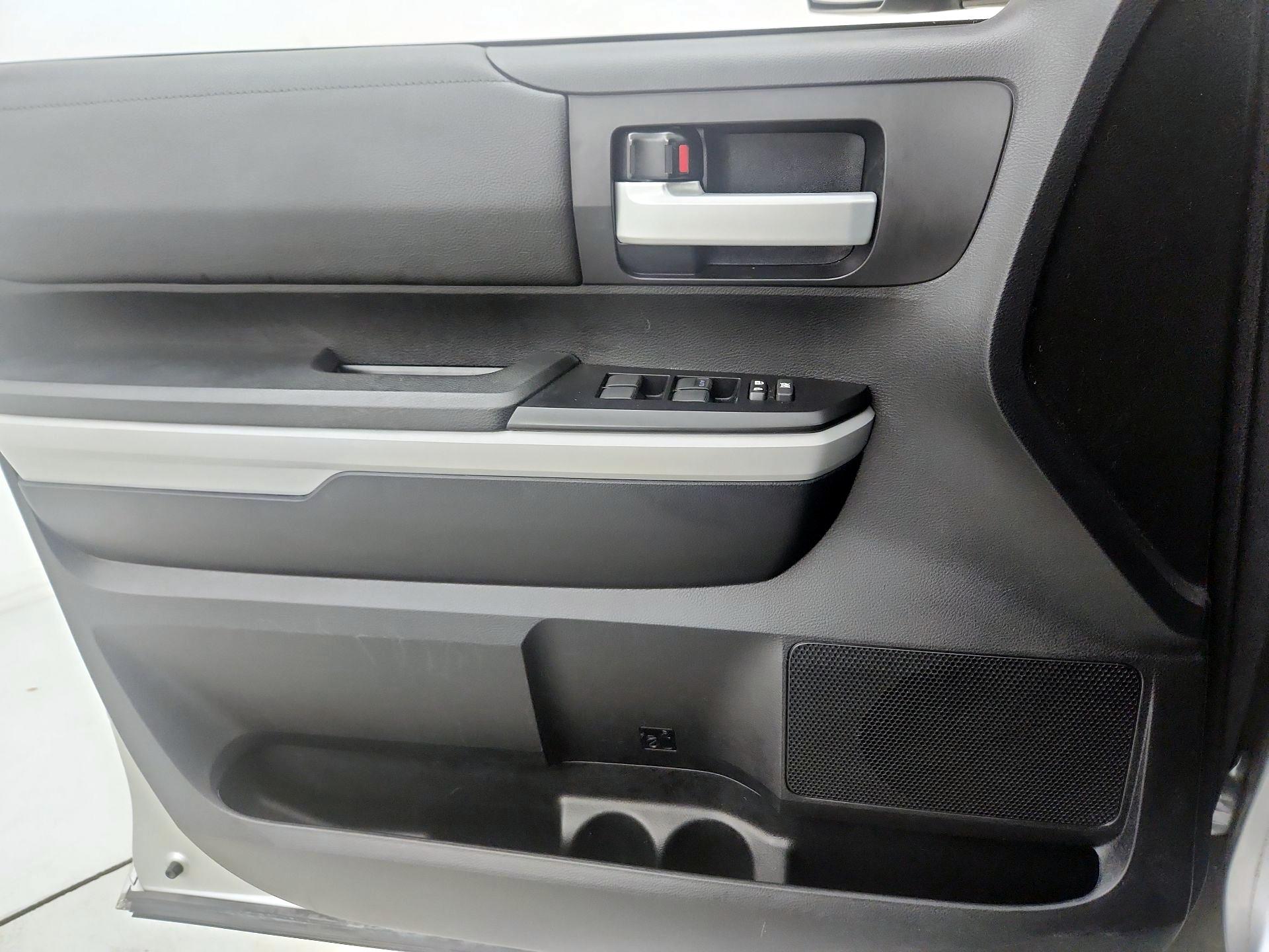 Thumbnail: 2019 Toyota Tundra - 12