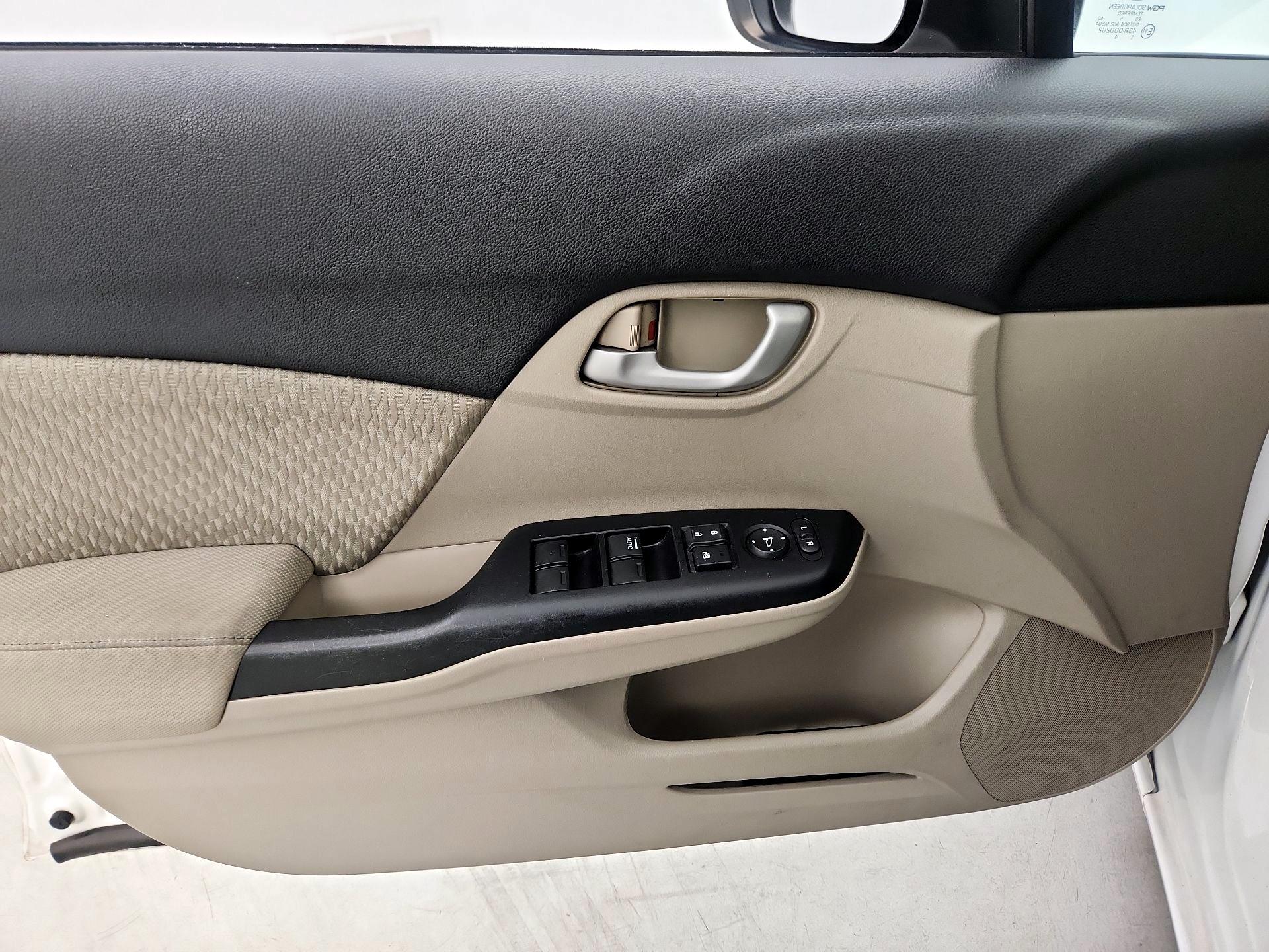 Thumbnail: 2015 Honda Civic - 12