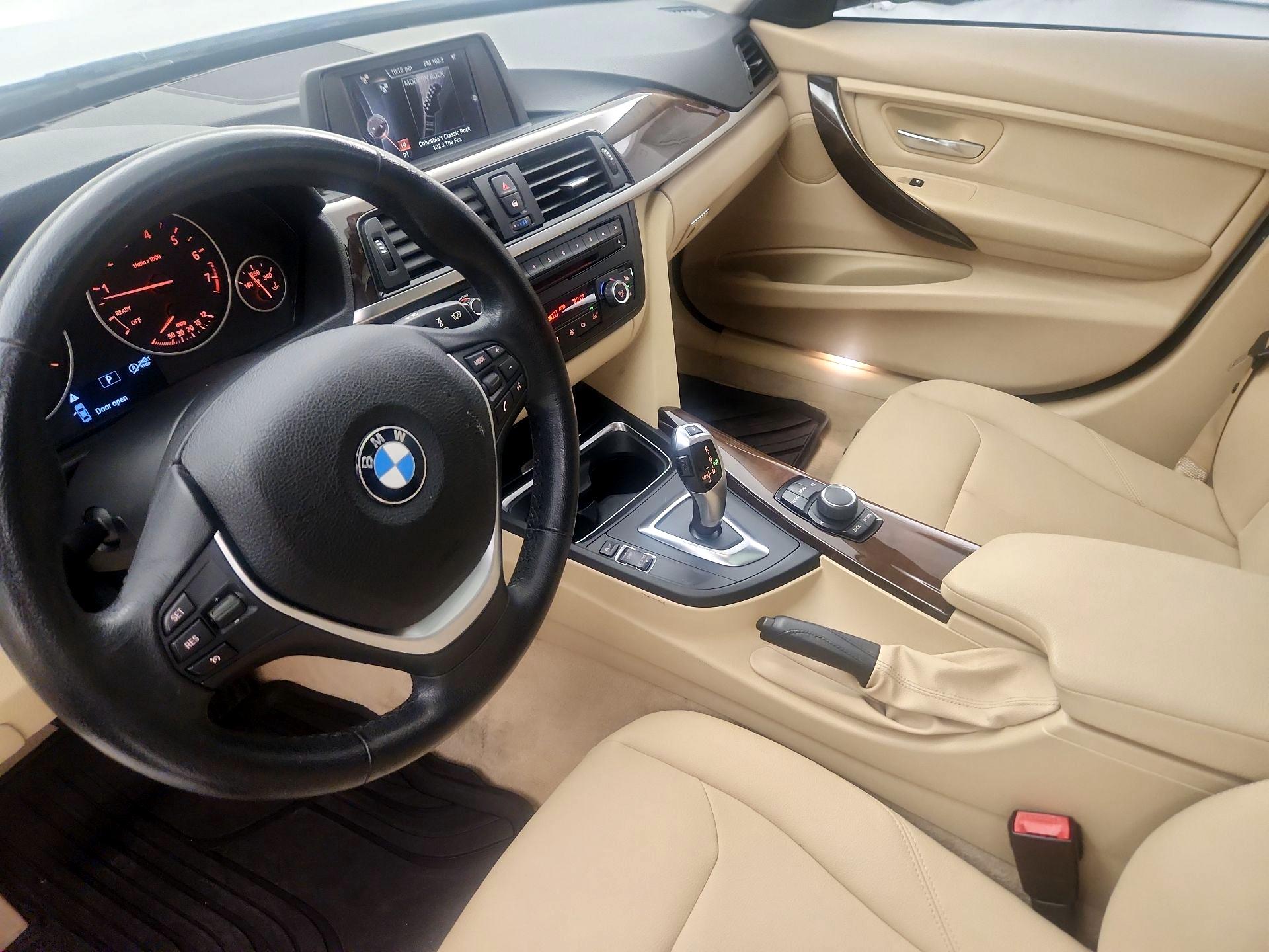 Thumbnail: 2015 BMW 3 Series - 9