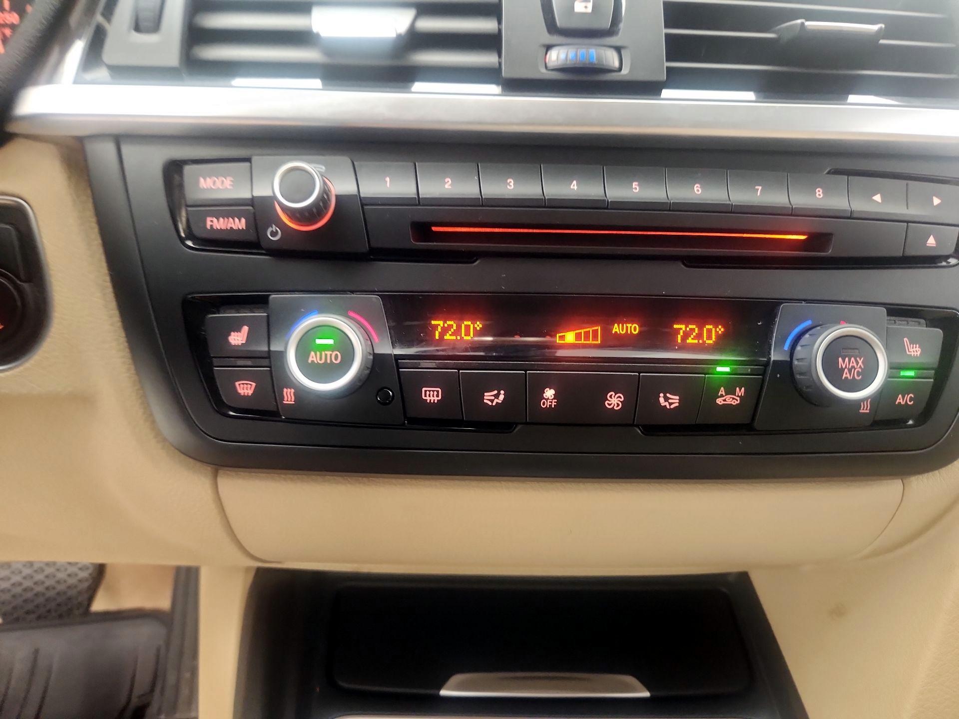 Thumbnail: 2015 BMW 3 Series - 13