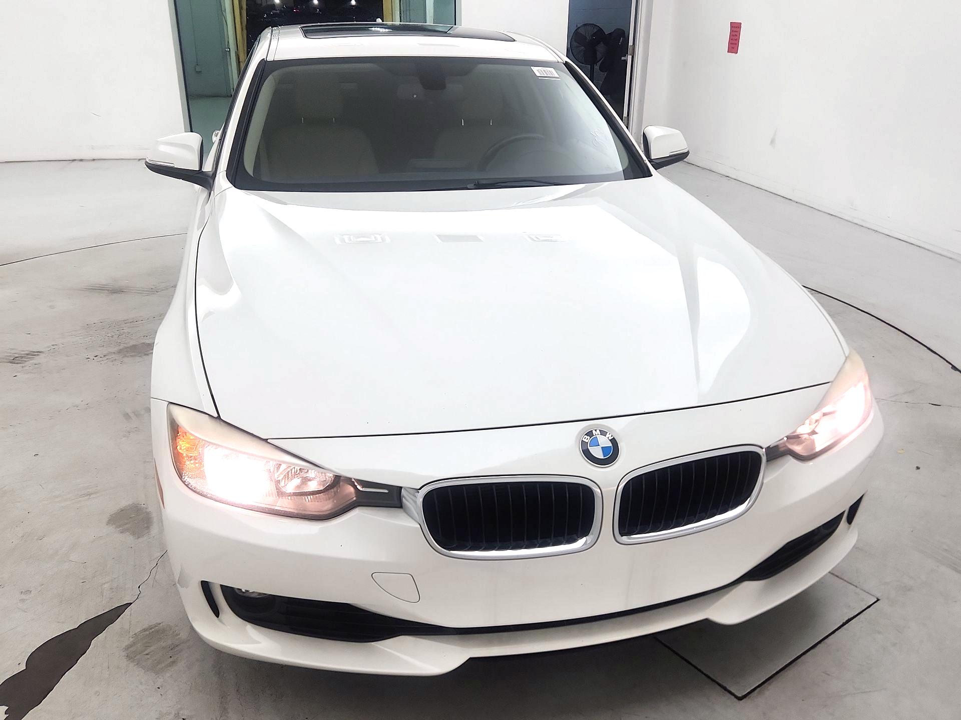 Thumbnail: 2015 BMW 3 Series - 2