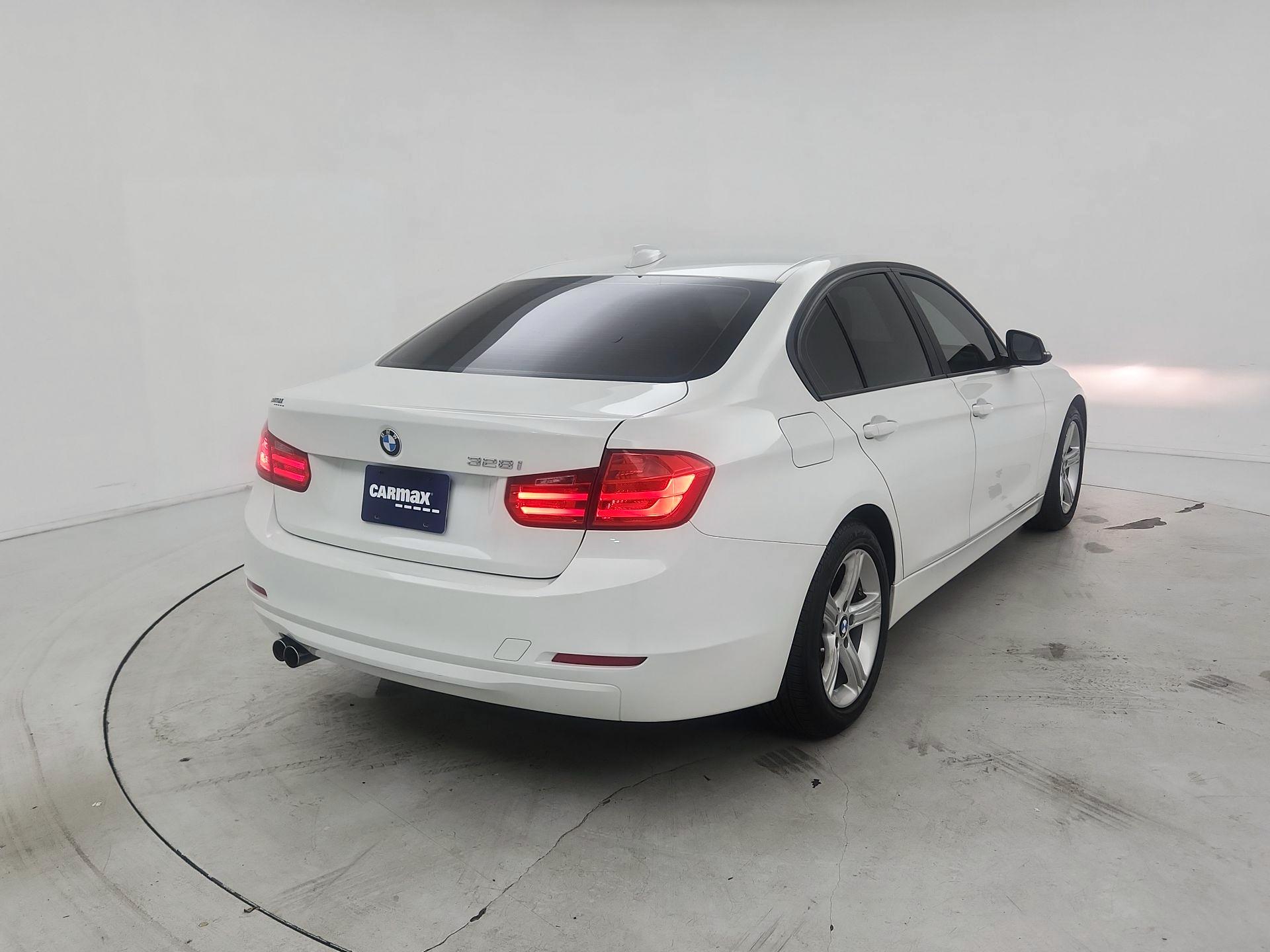 Thumbnail: 2015 BMW 3 Series - 5