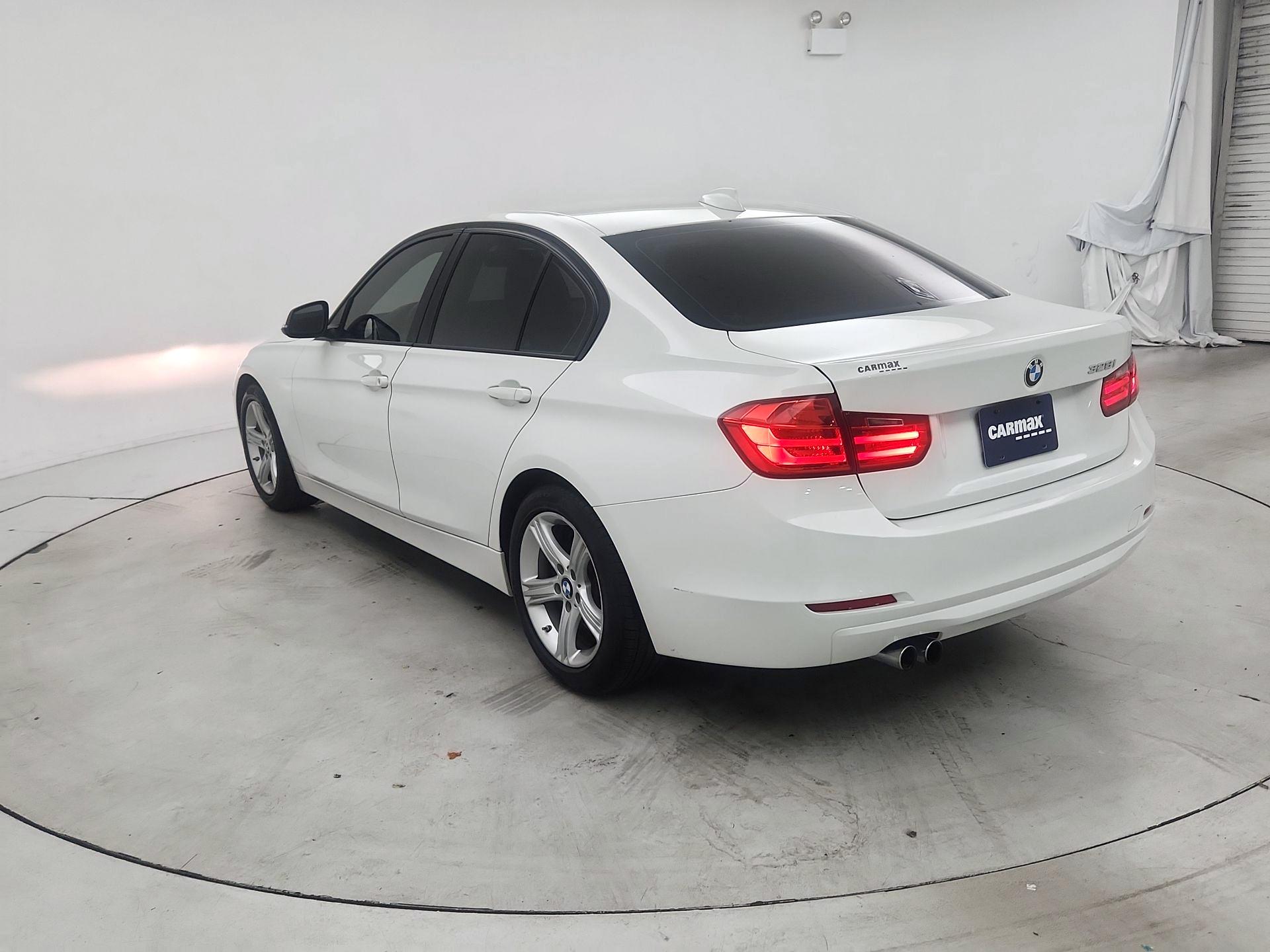 Thumbnail: 2015 BMW 3 Series - 7