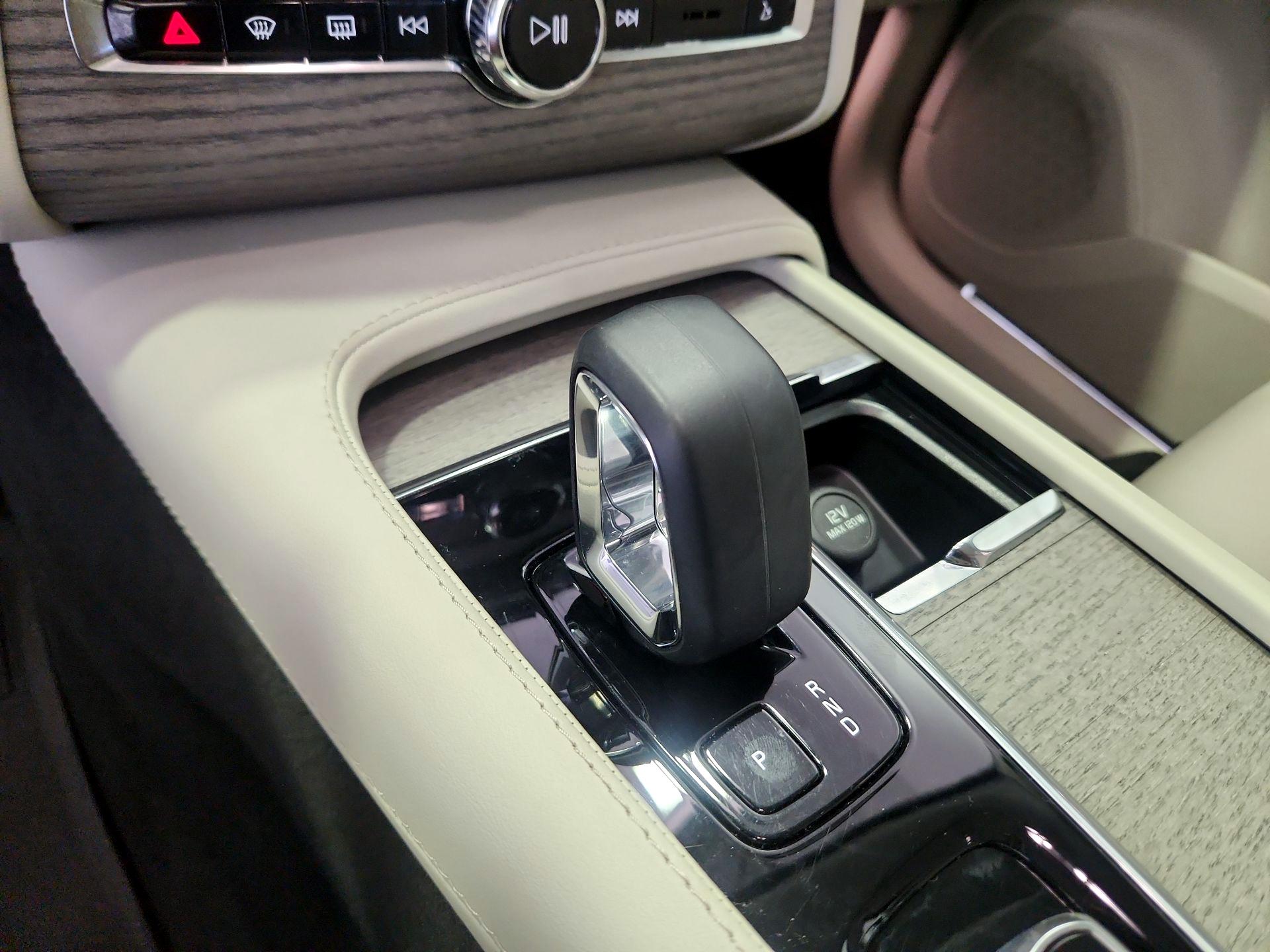 Thumbnail: 2023 Volvo XC90 - 17
