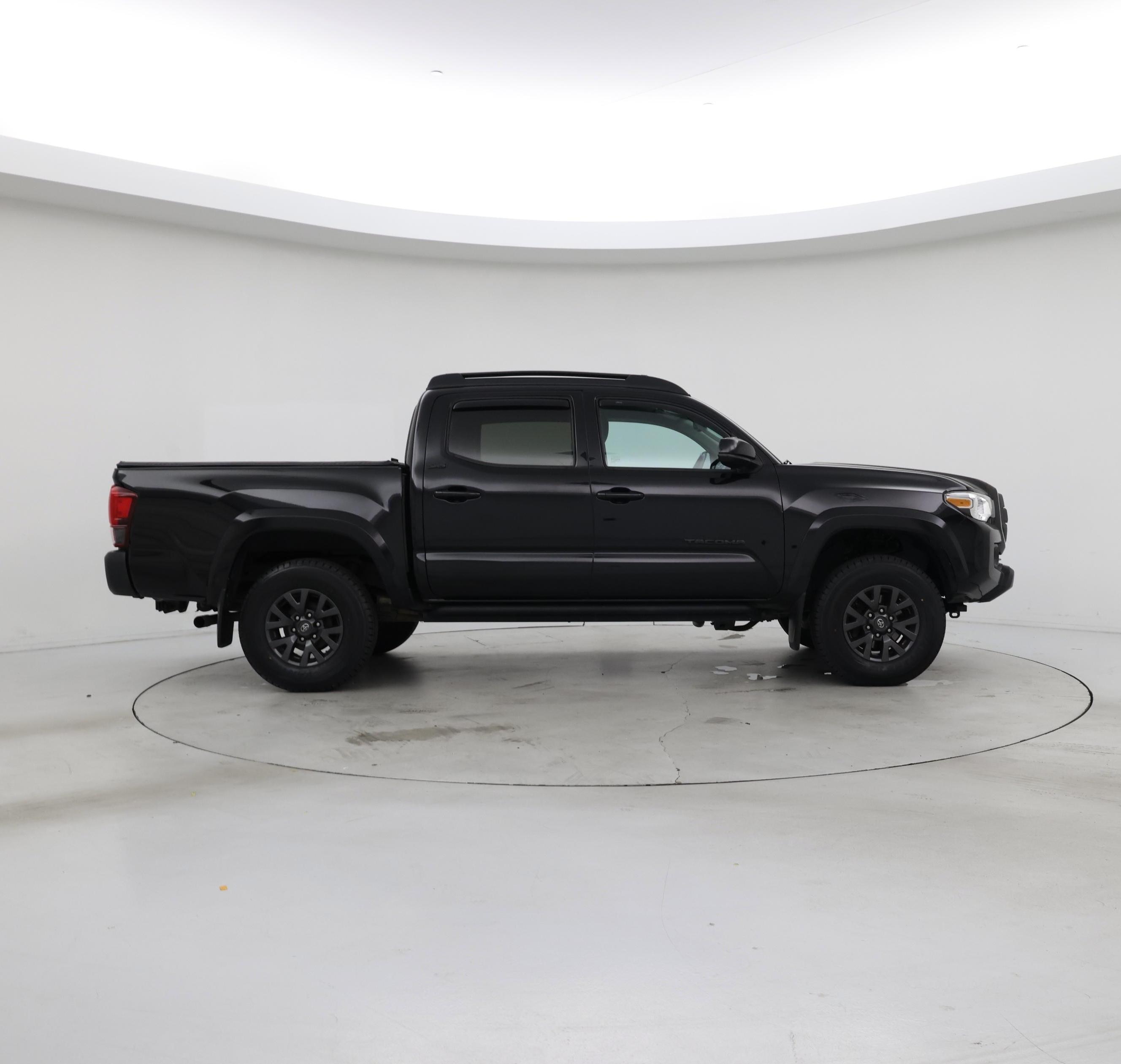 Thumbnail: 2021 Toyota Tacoma - 7