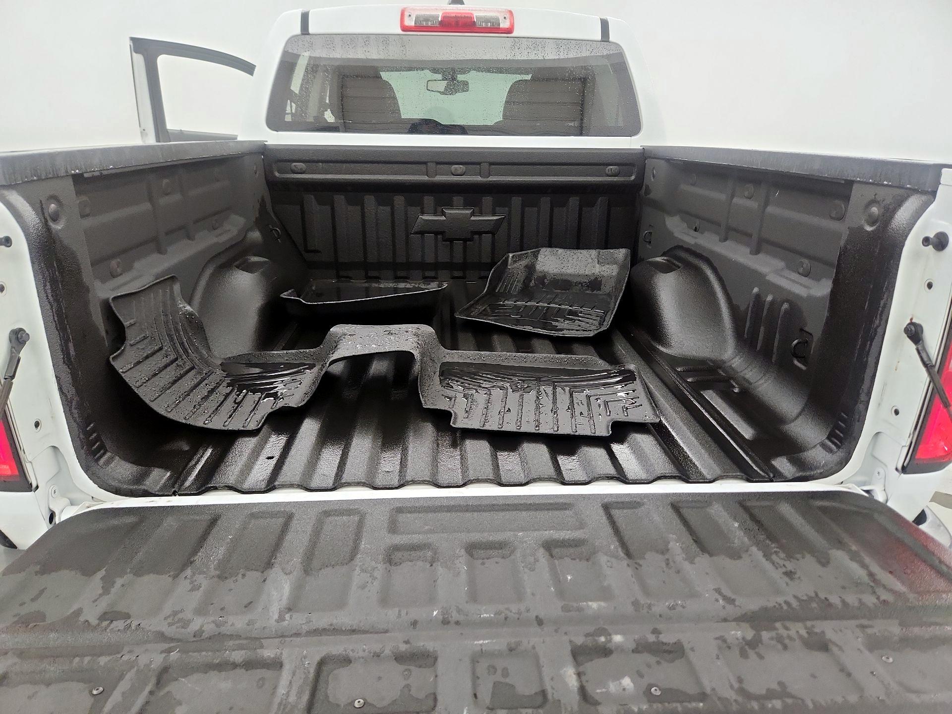 Thumbnail: 2022 Chevrolet Colorado - 20