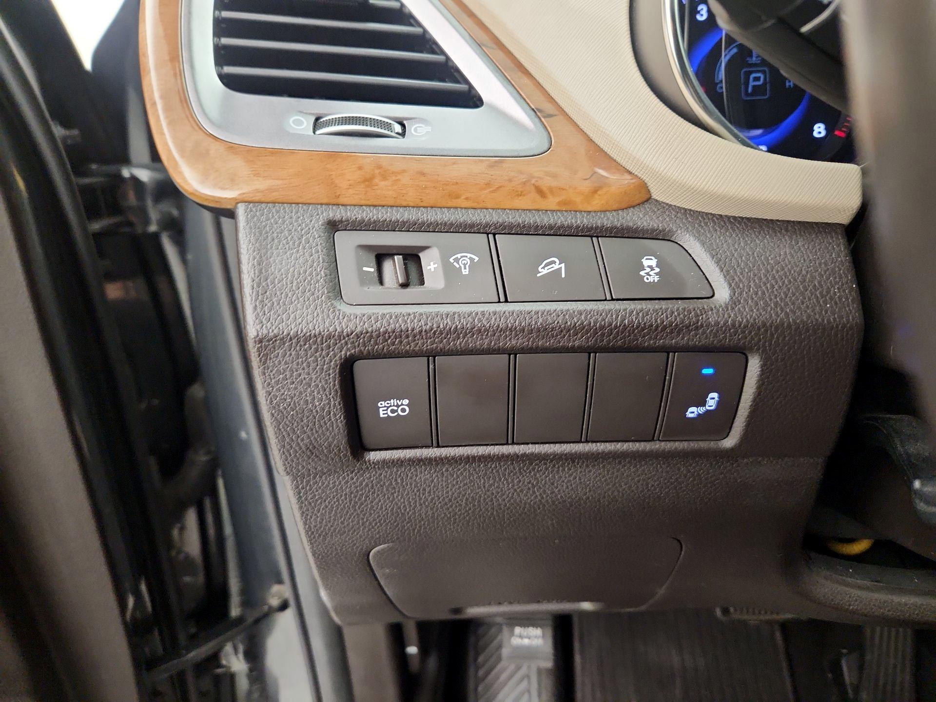 Thumbnail: 2014 Hyundai Santa Fe - 13