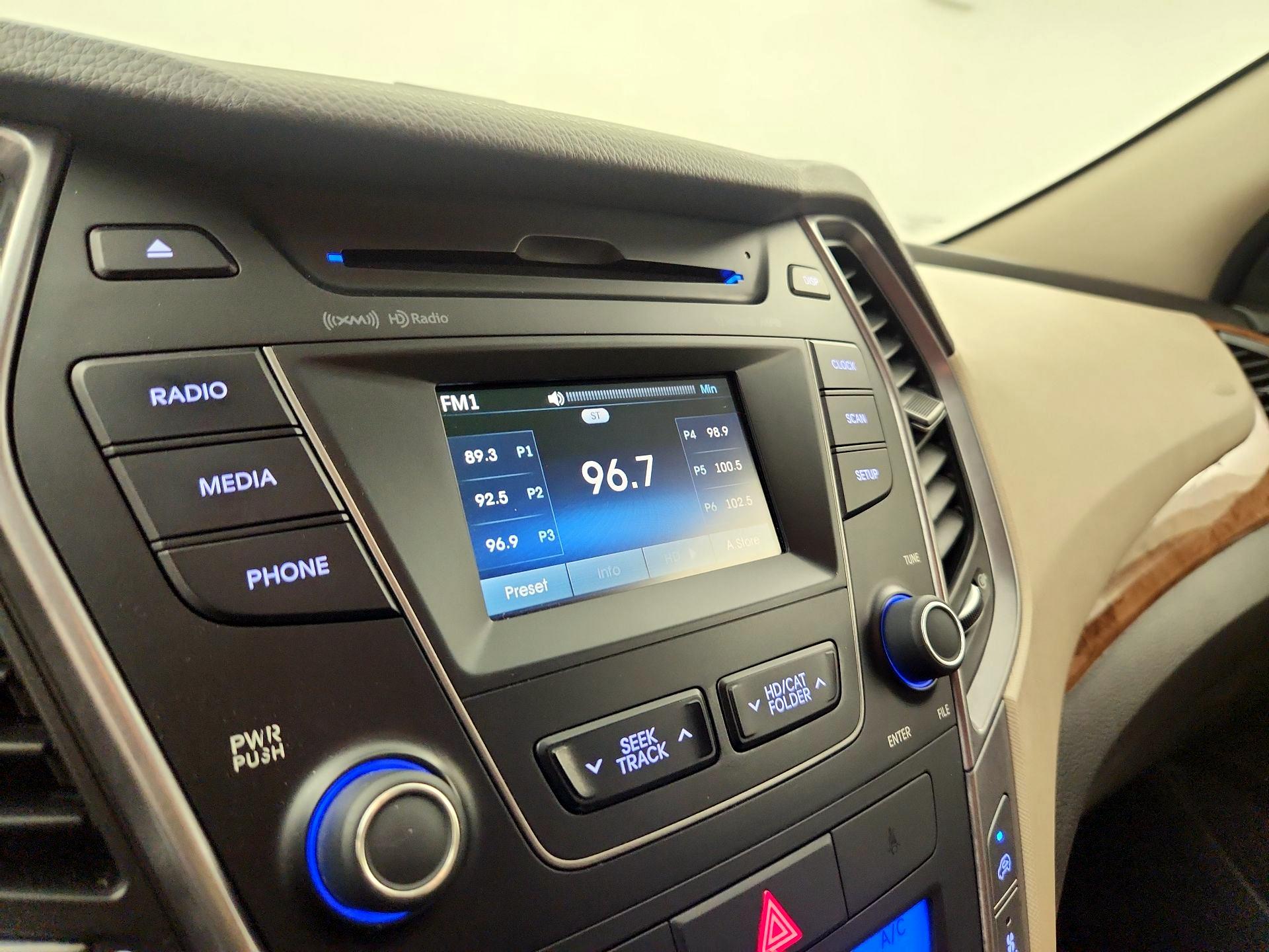 Thumbnail: 2014 Hyundai Santa Fe - 15