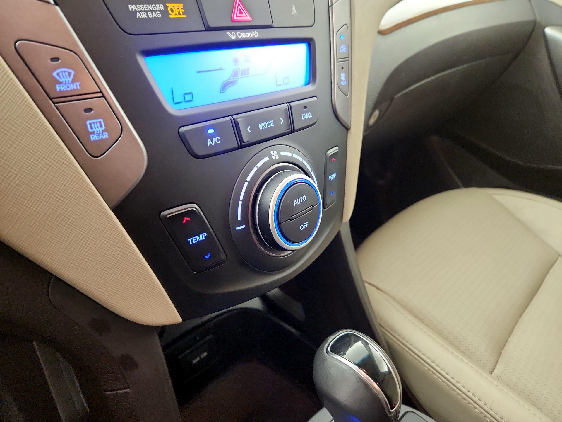 Thumbnail: 2014 Hyundai Santa Fe - 16