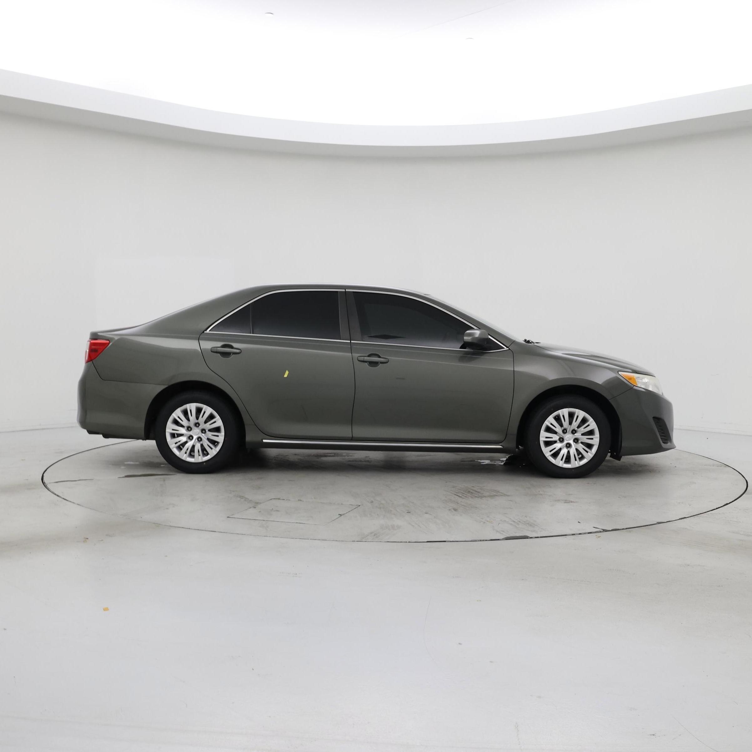 Thumbnail: 2014 Toyota Camry - 7