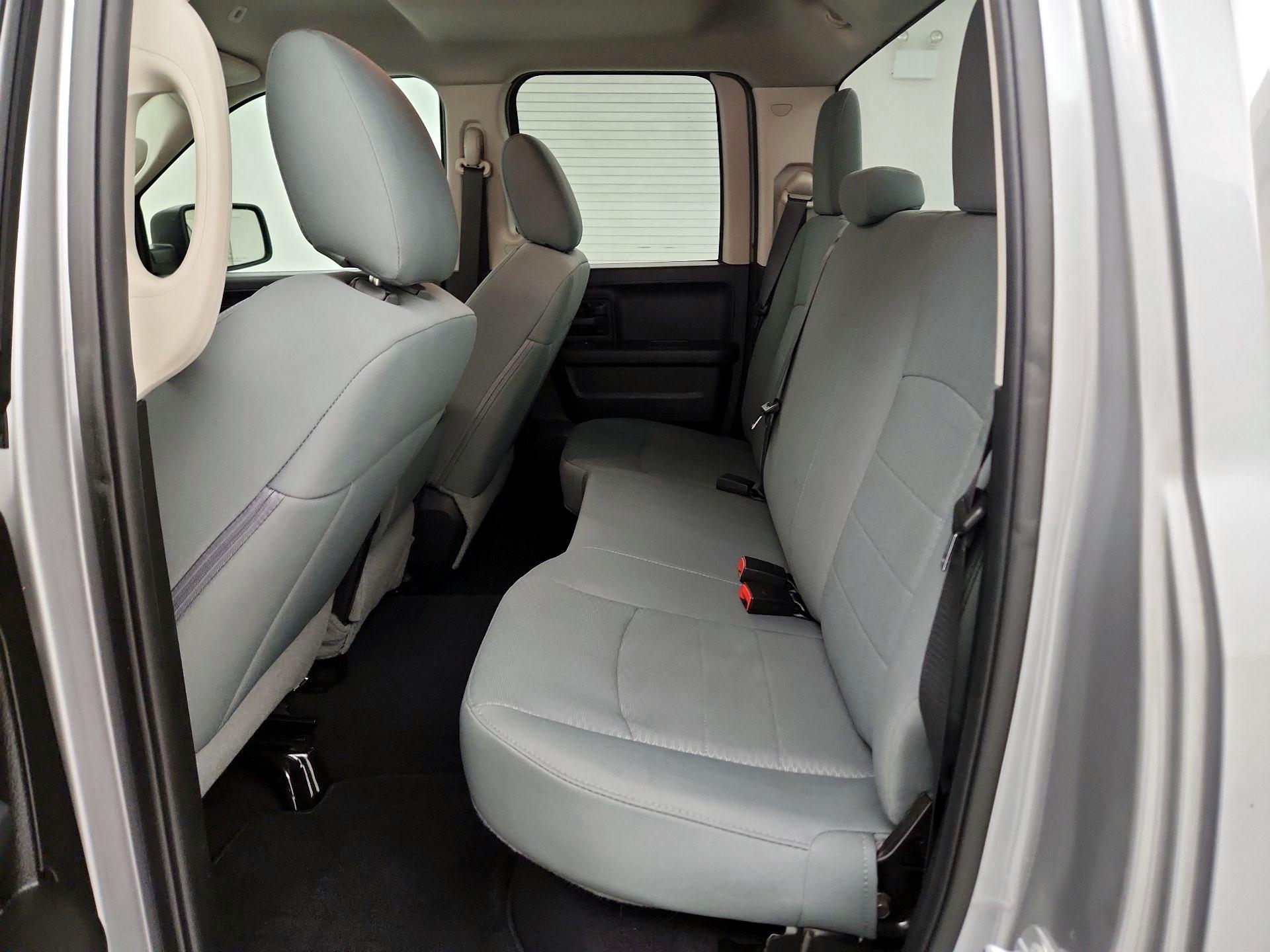 Thumbnail: 2019 RAM 1500 Classic - 19