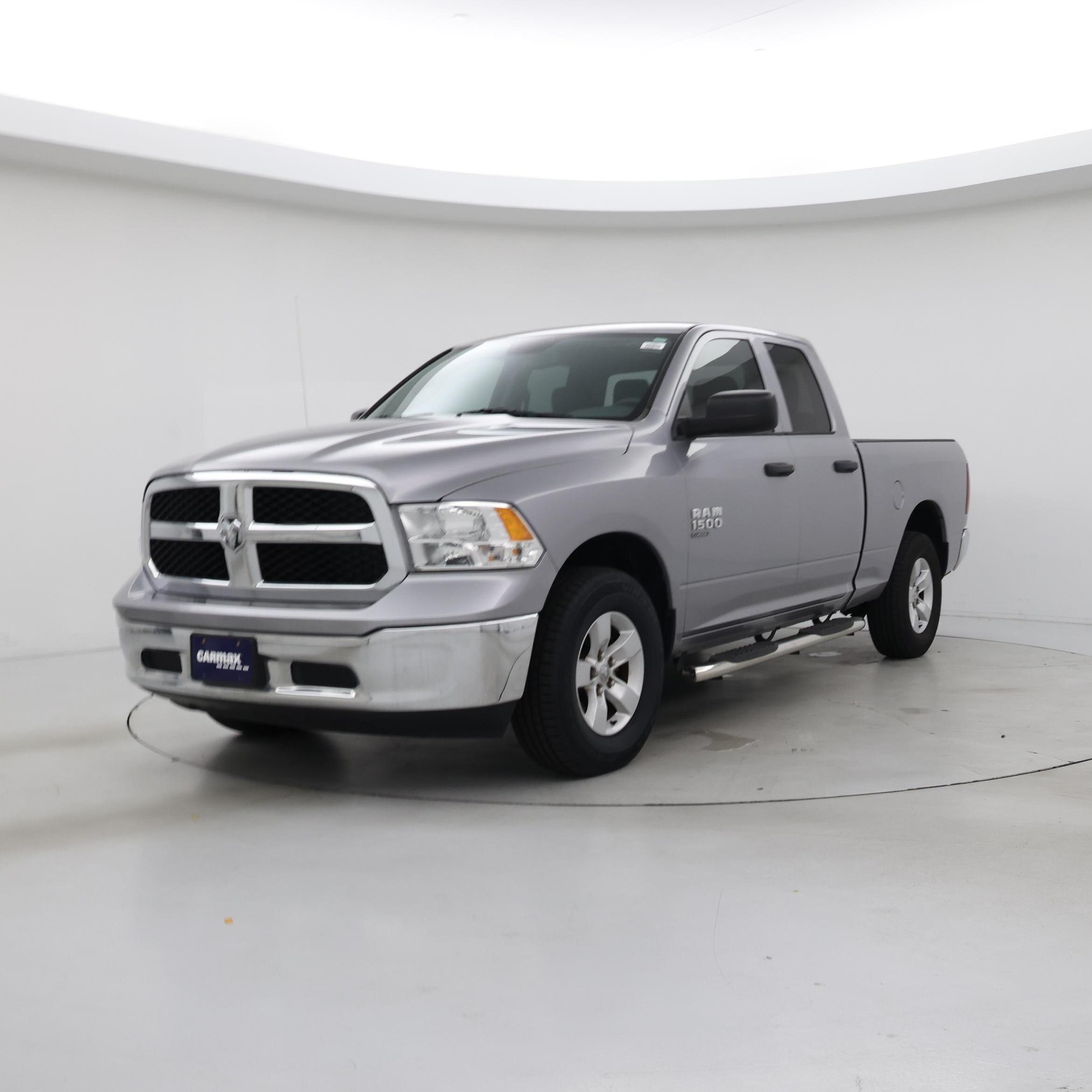 Thumbnail: 2019 RAM 1500 Classic - 4